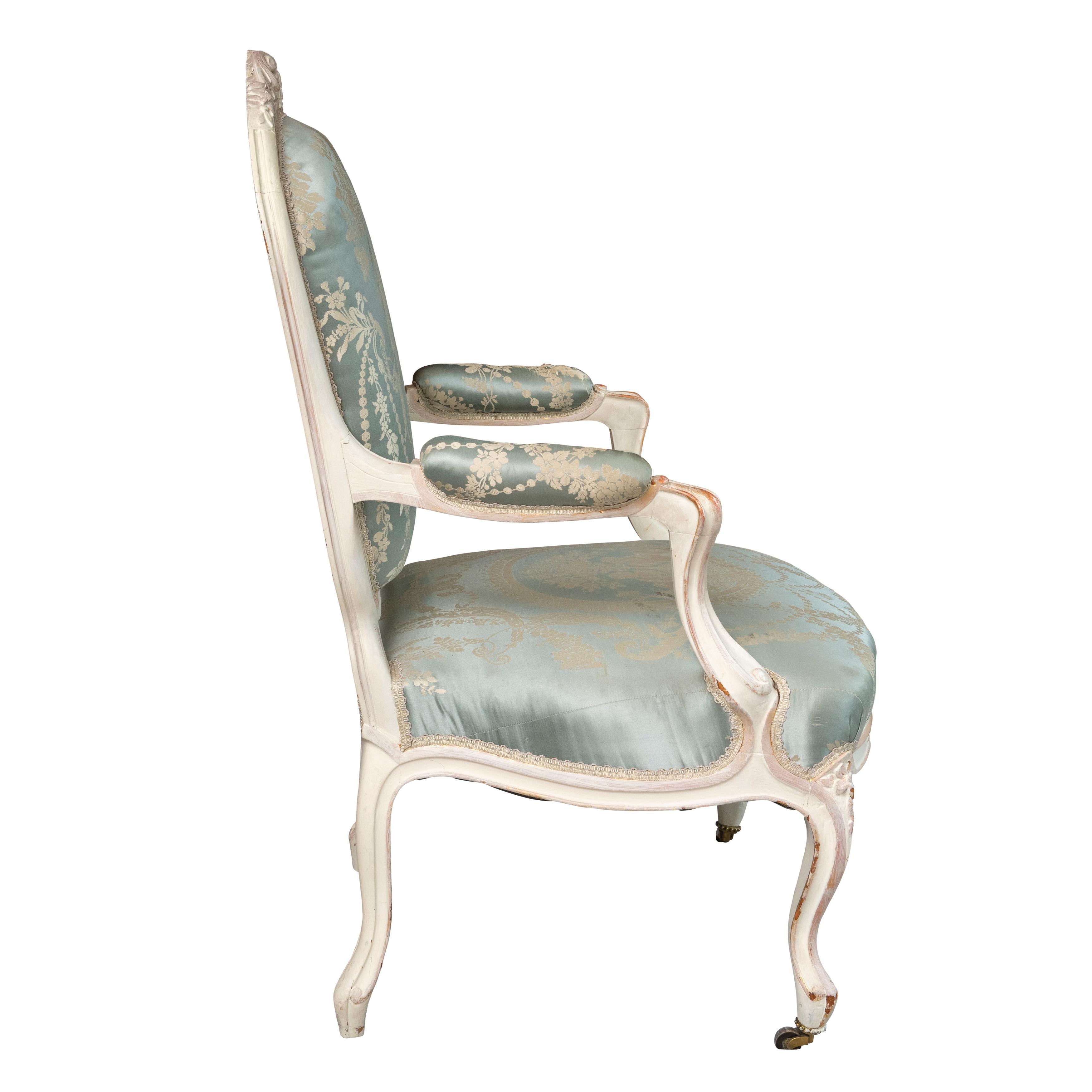Pareja de Sillones estilo Luis XVI, Francia circa 1890 Pintado en venta