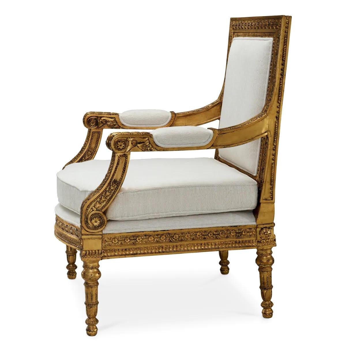 Pareja de Sillones Estilo Luis XVI en Madera Dorada. Europeo en venta