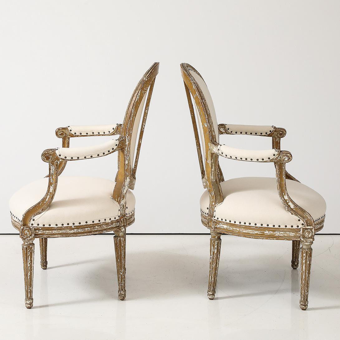 Paire de fauteuils de style Louis XVI, fin du 19e siècle en vente 1