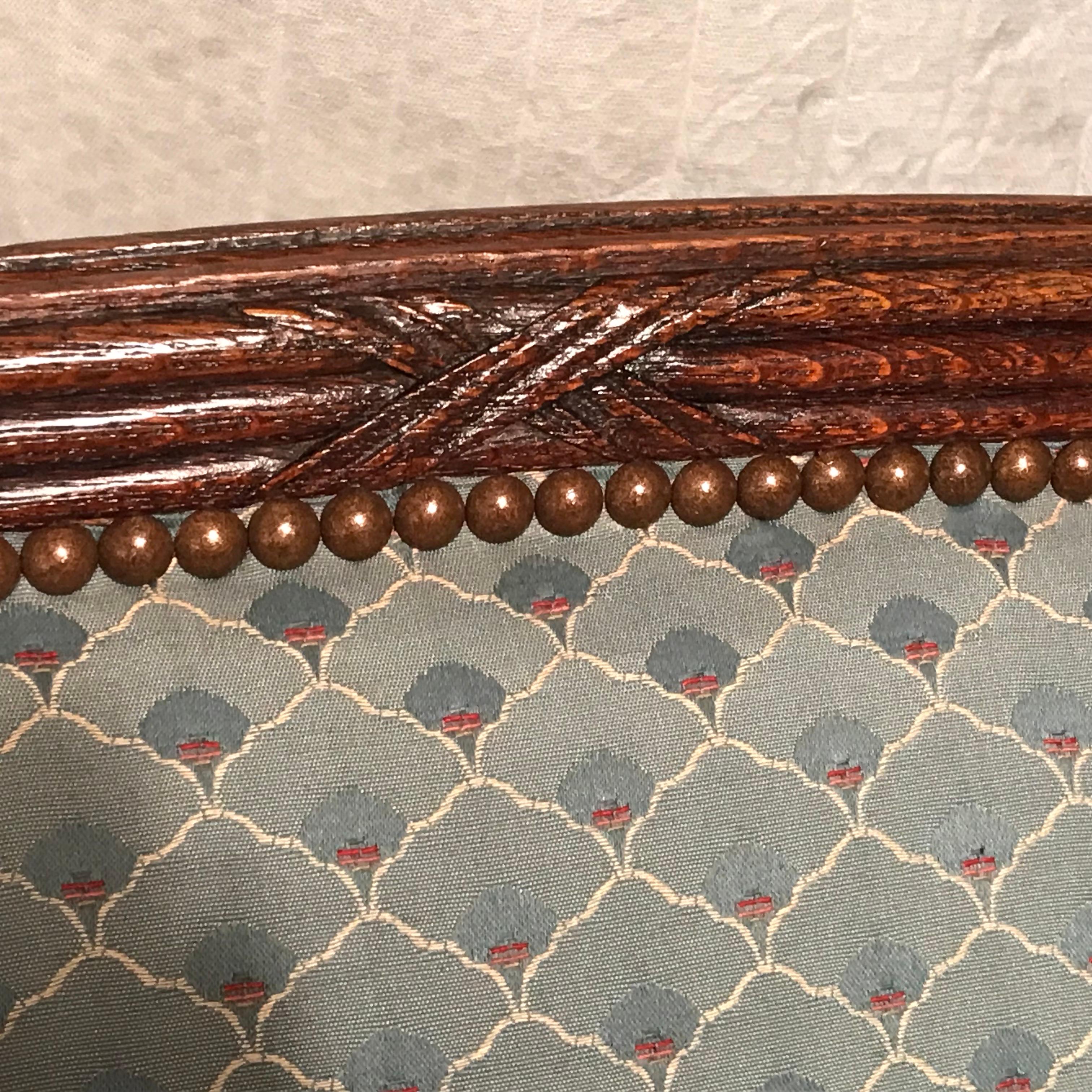 Pareja de sillones Bergère estilo Luis XVI, Francia 1860-80 Mediados del siglo XIX en venta