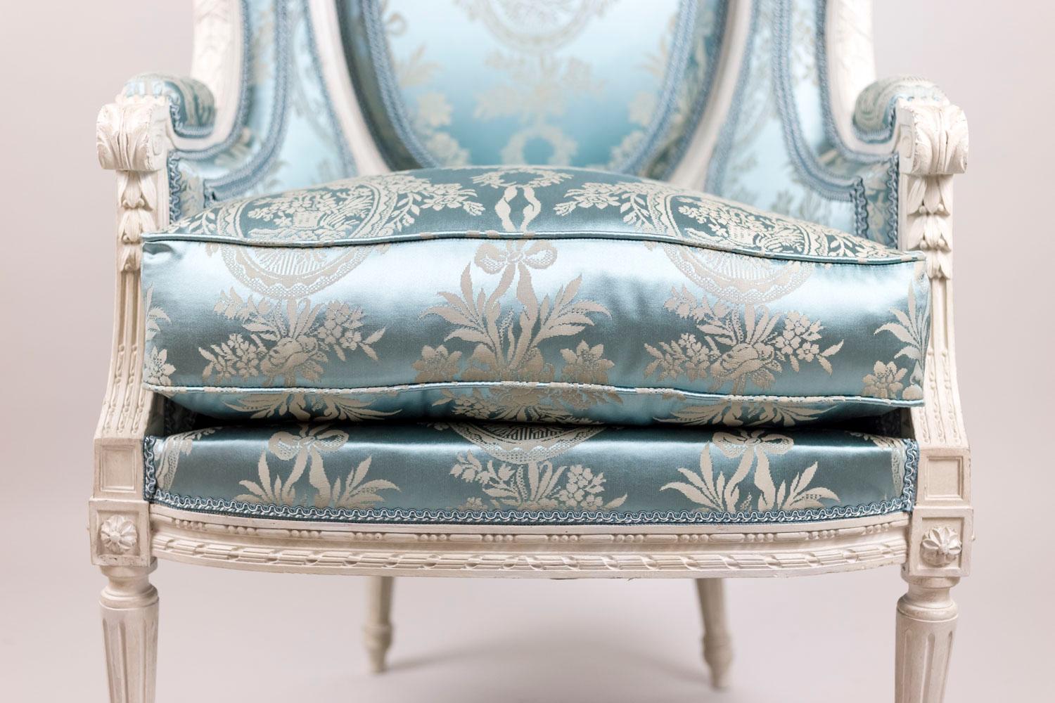 Pair of Louis XVI Style Bergères in Grey Lacquered Wood, Late 19th Century 5