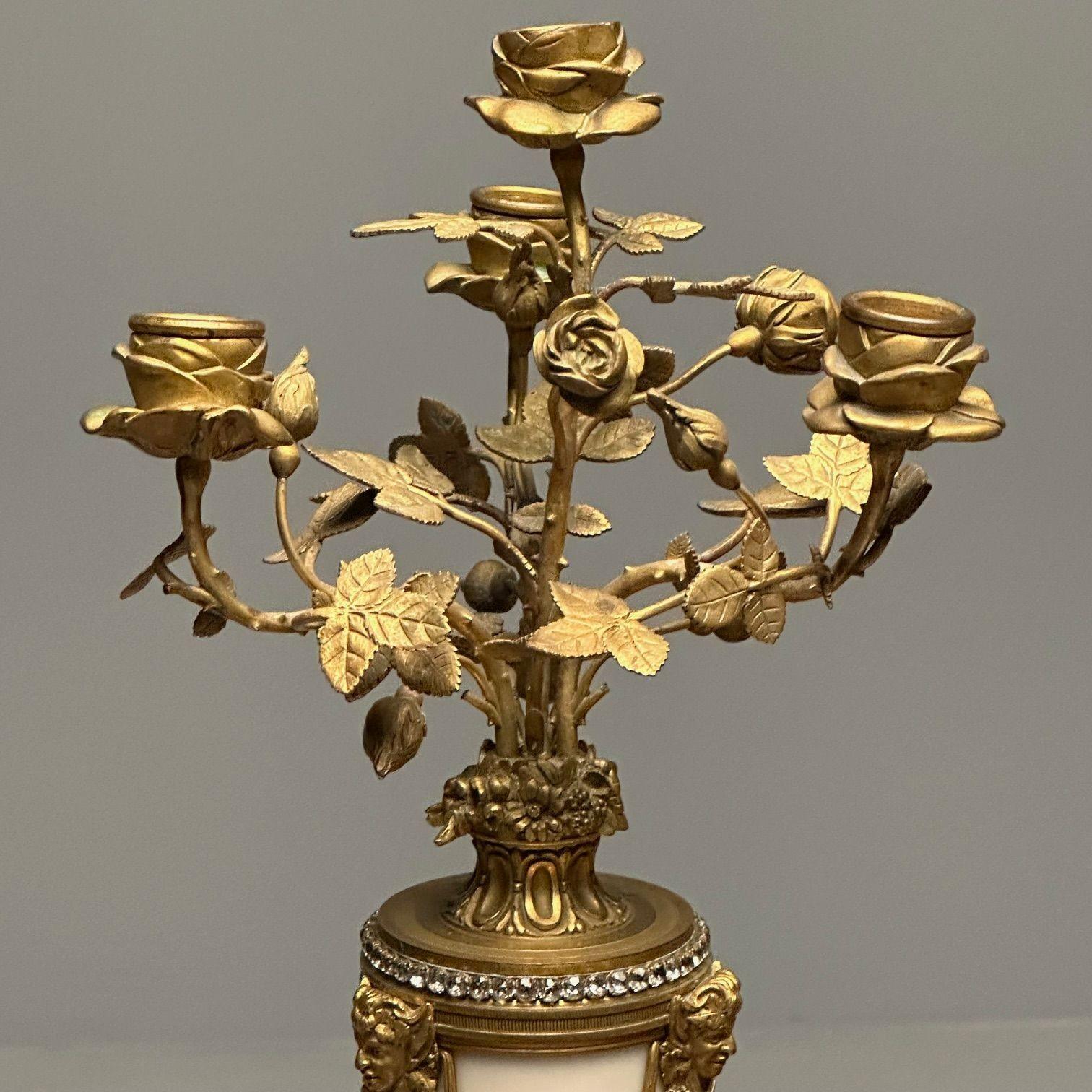 Paar Bronze- und Marmorkandelaber im Louis-XVI.-Stil mit vier Lichtern, juwelenbesetzt im Angebot 6