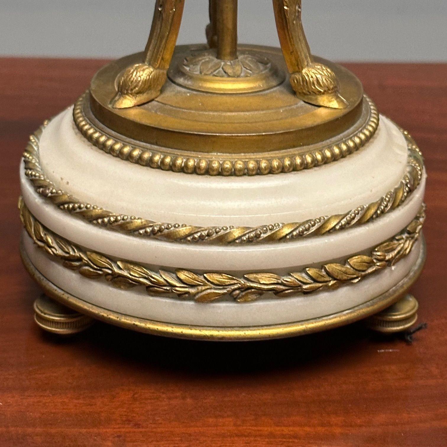 Paar Bronze- und Marmorkandelaber im Louis-XVI.-Stil mit vier Lichtern, juwelenbesetzt im Angebot 12