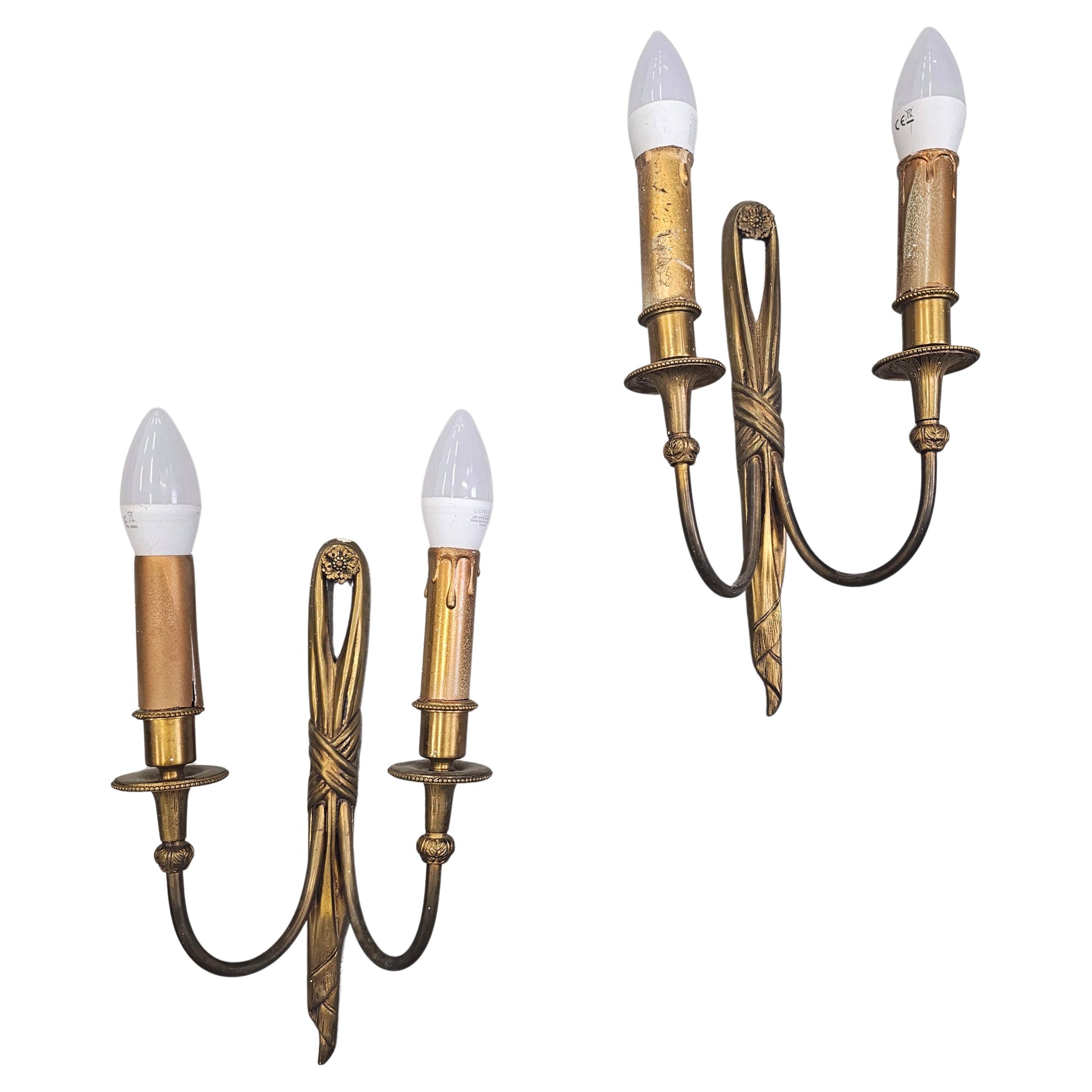 Paire d'appliques de style Louis XVI en bronze à nœuds et glands, France, années 1940
