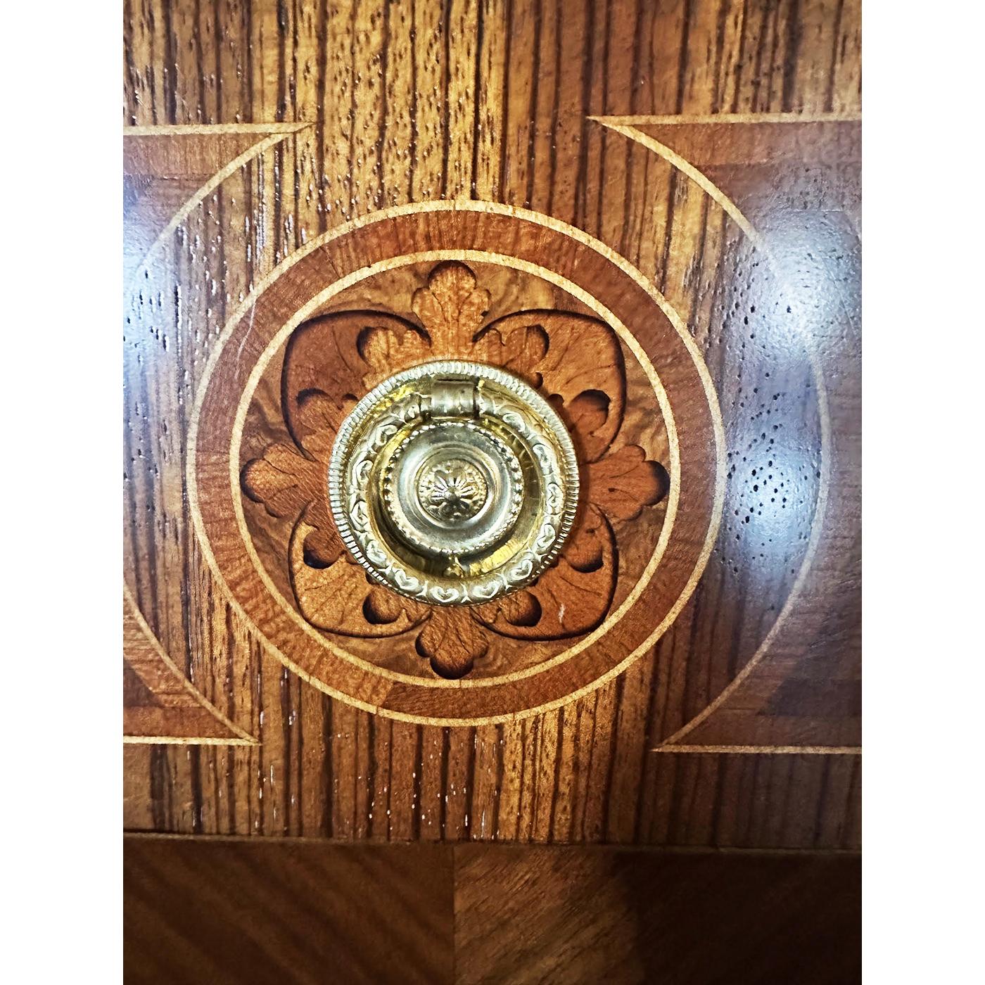 Paire de coffres en broussin de style Louis XVI en vente 2