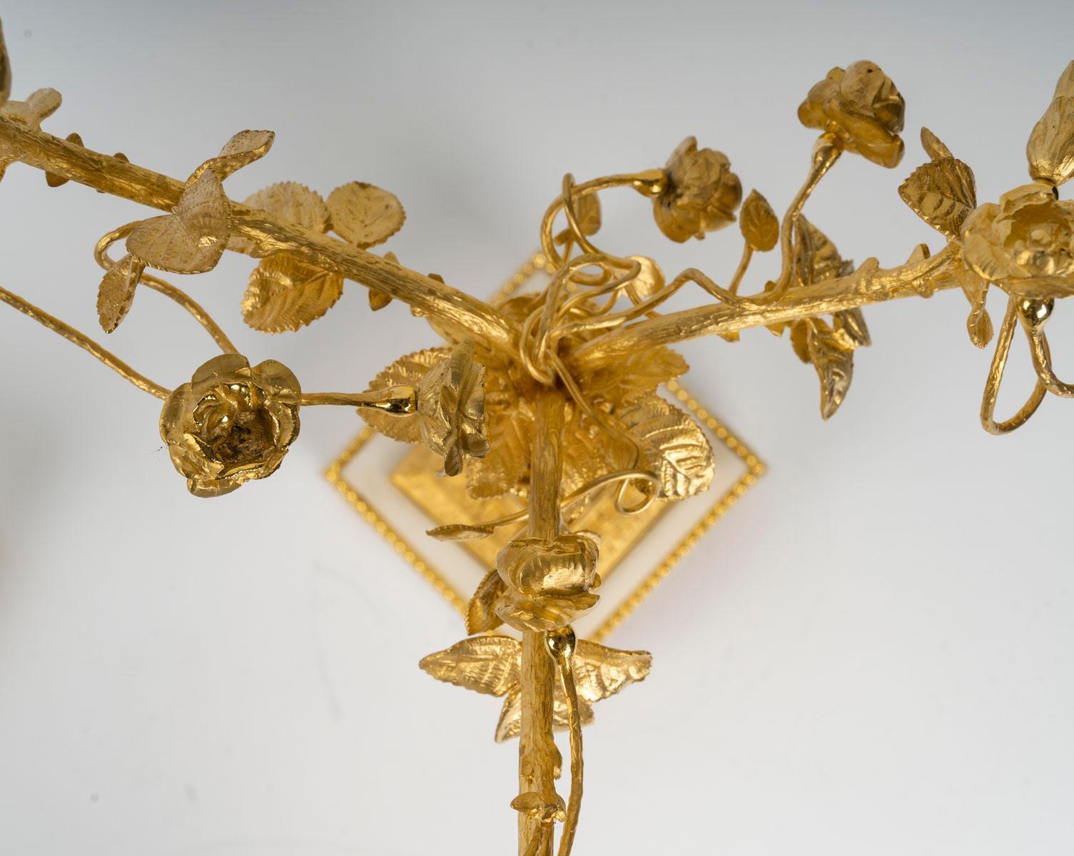 Coppia di candelabri in stile Luigi XVI, XIX secolo. in vendita 1