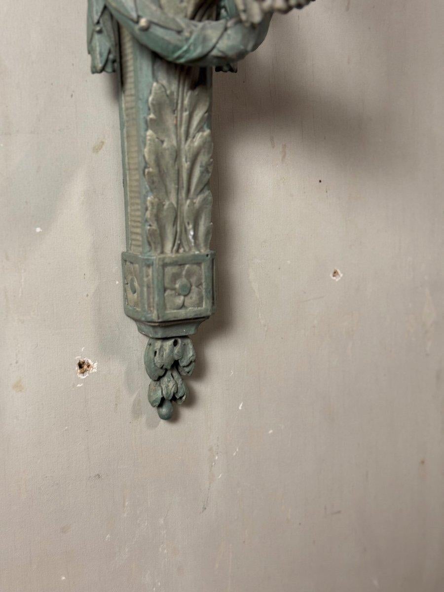 Coppia di lampade in legno intagliato e dipinto in stile Luigi XVI, circa 1900 in vendita 4