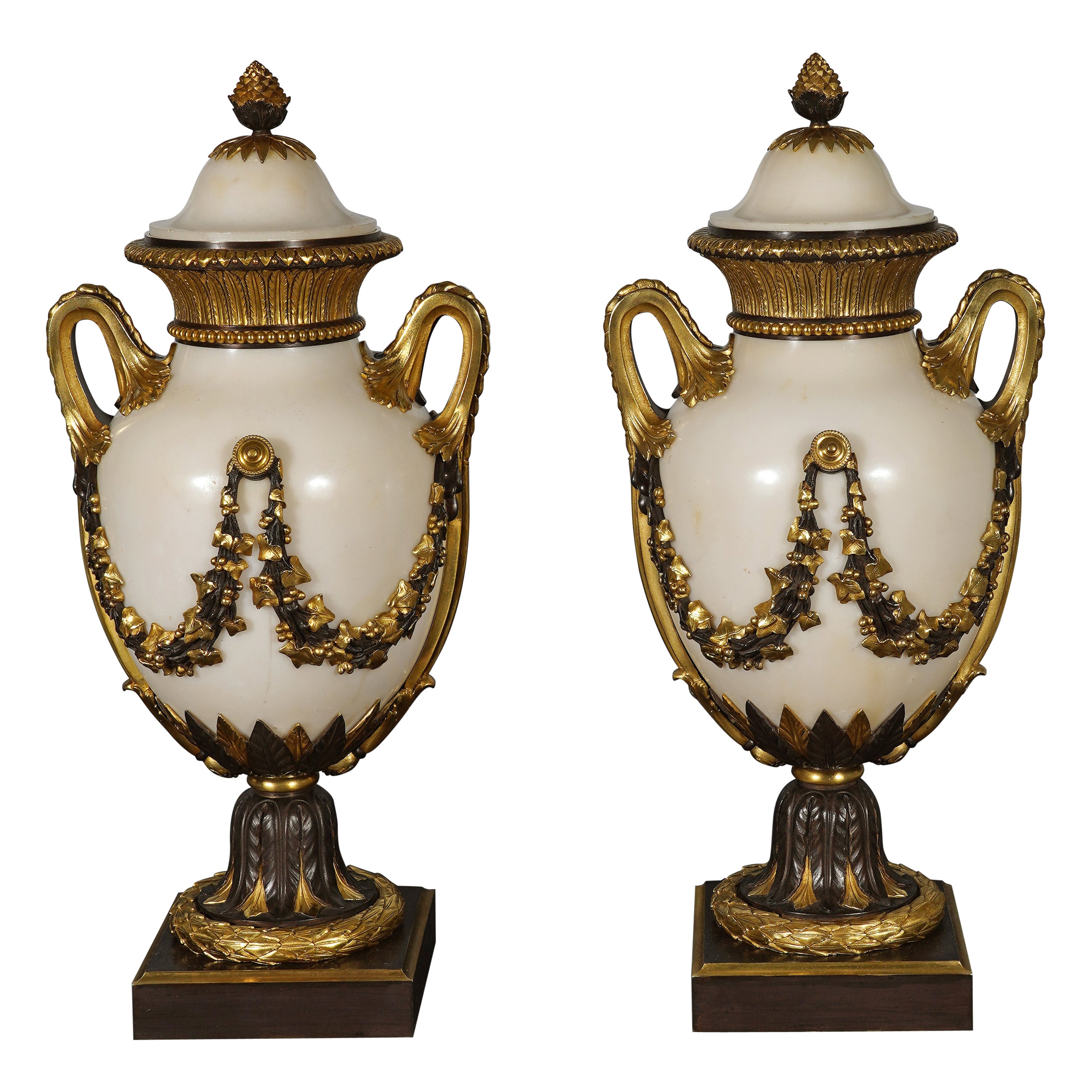 Paire de cassolettes de style Louis XVI attr. à H. Viane, France, vers 1890 en vente
