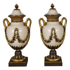 Pareja de Cassolettes estilo Luis XVI attr. a H. Vian, Francia, circa 1890