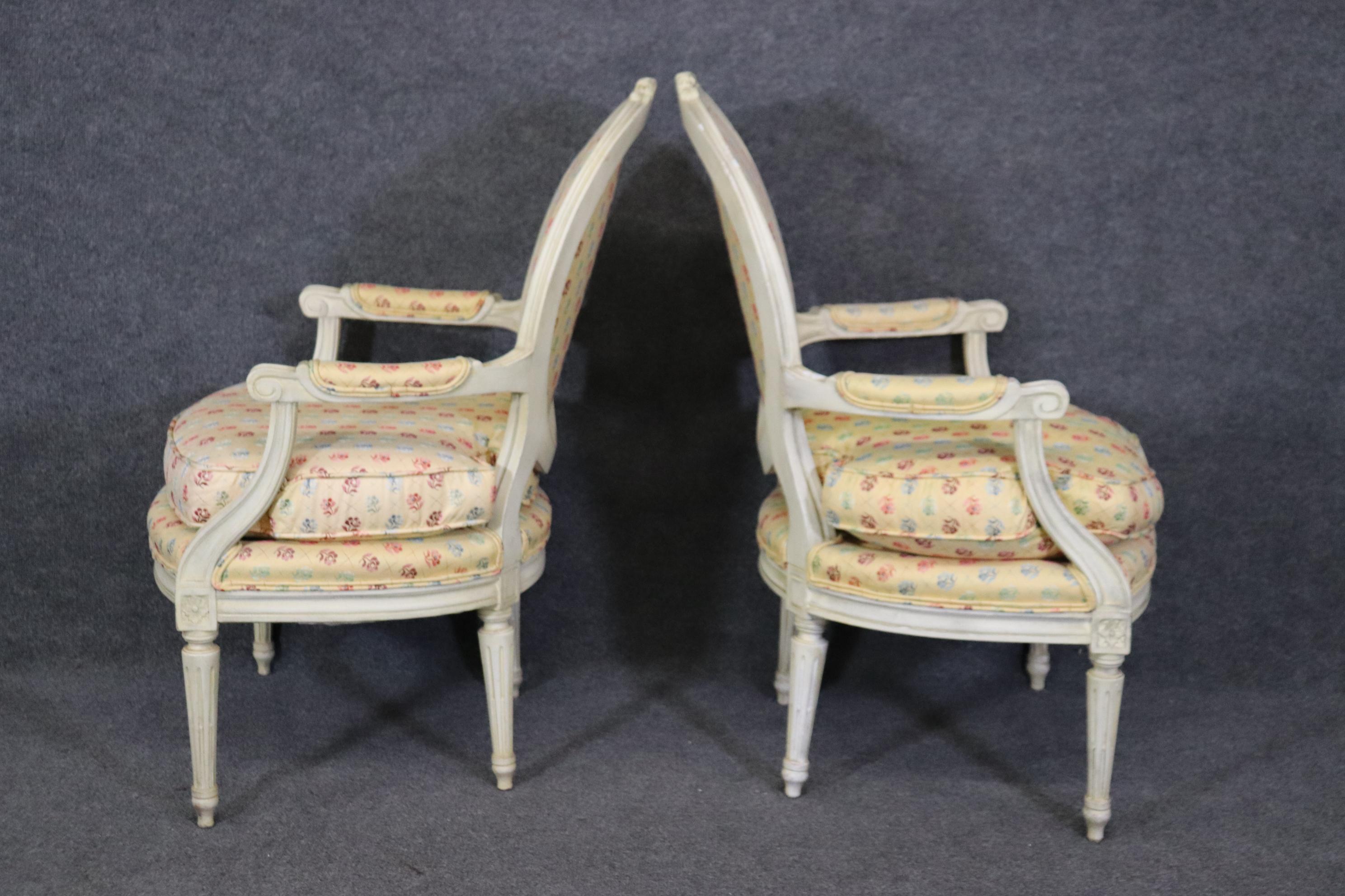 French Pair of Louis XVI Style Creme Paint Decorated Armchairs For Sale