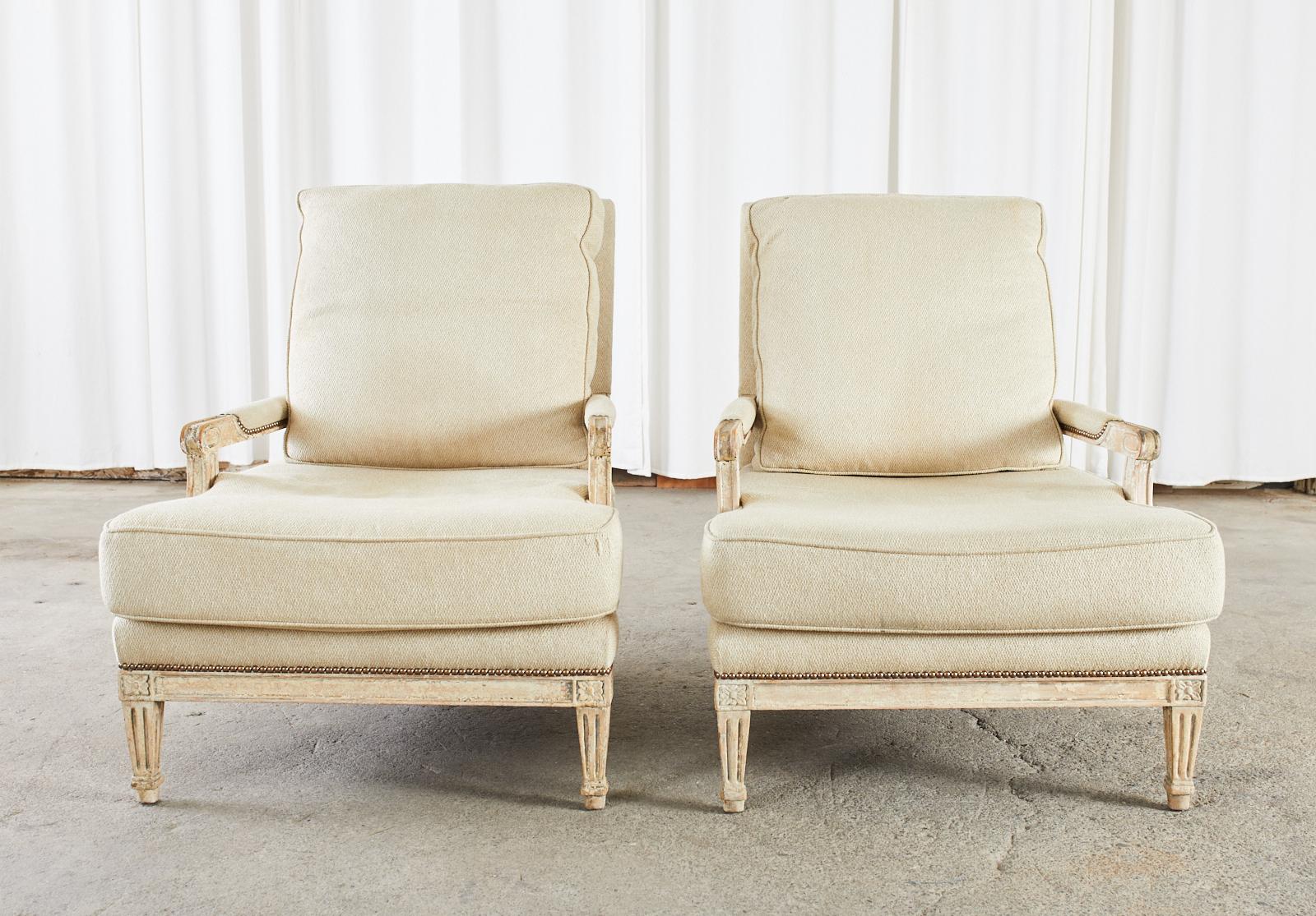 Pair of Louis XVI Style Fauteuils a La Reine Armchairs with Ottoman In Good Condition In Rio Vista, CA