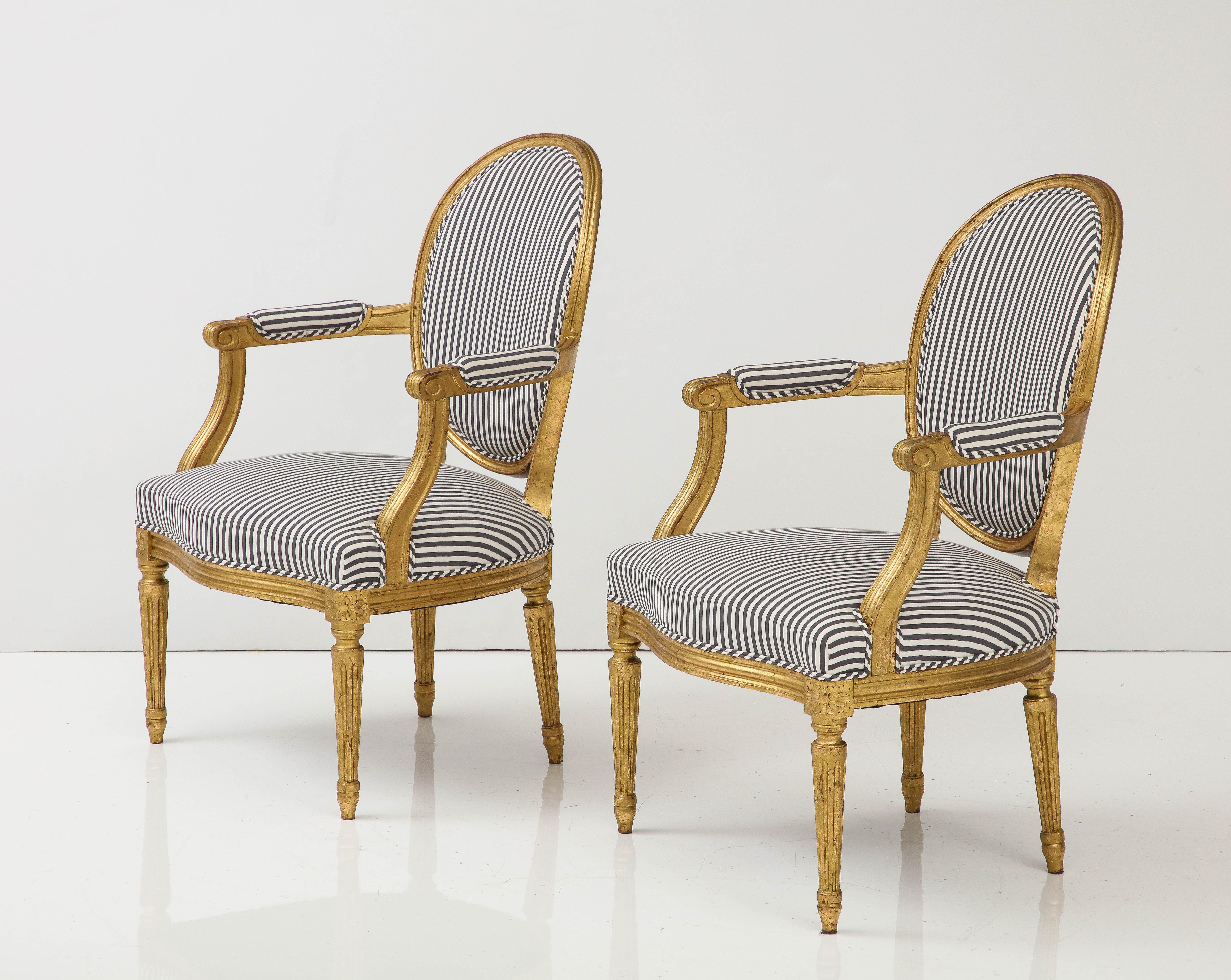 20th Century Pair of Louis XVI Style Fauteuils For Sale