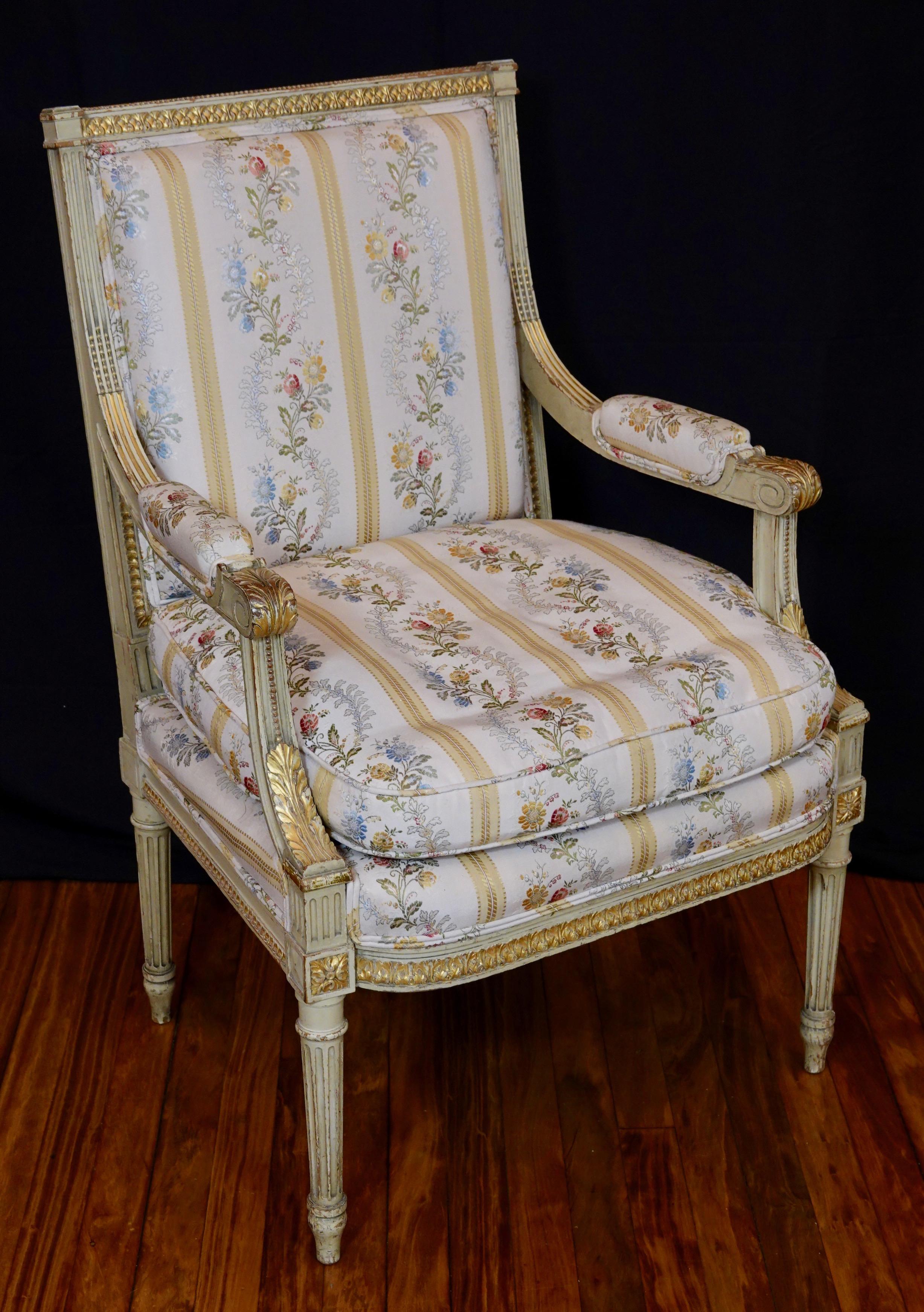 20th Century Pair of Louis XVI Style Fauteuils or Armchairs with Silk Lampas Fabric For Sale