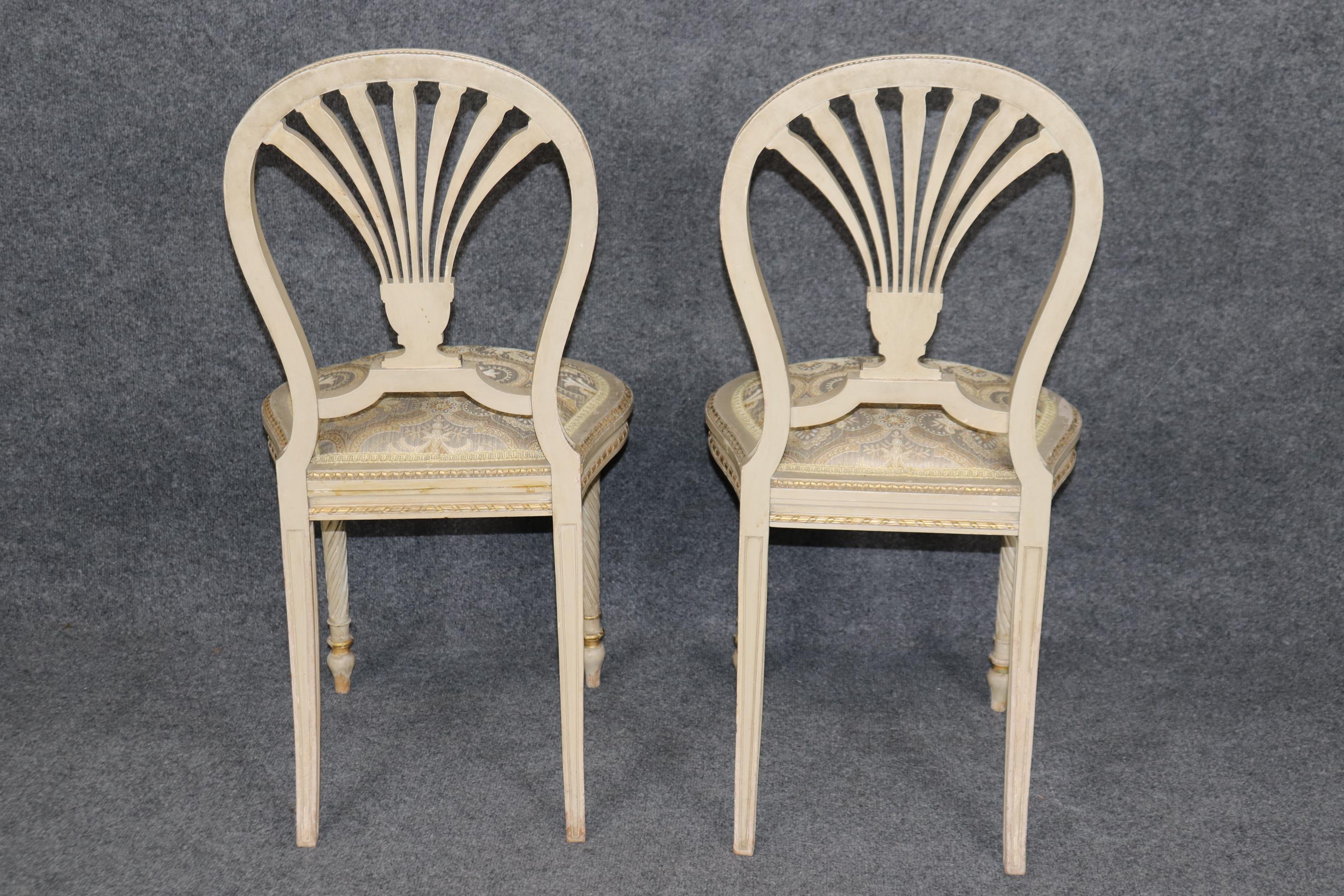 Pair of Louis XVI Style French Paint Decorated Balloon Back Side Chairs In Good Condition For Sale In Swedesboro, NJ
