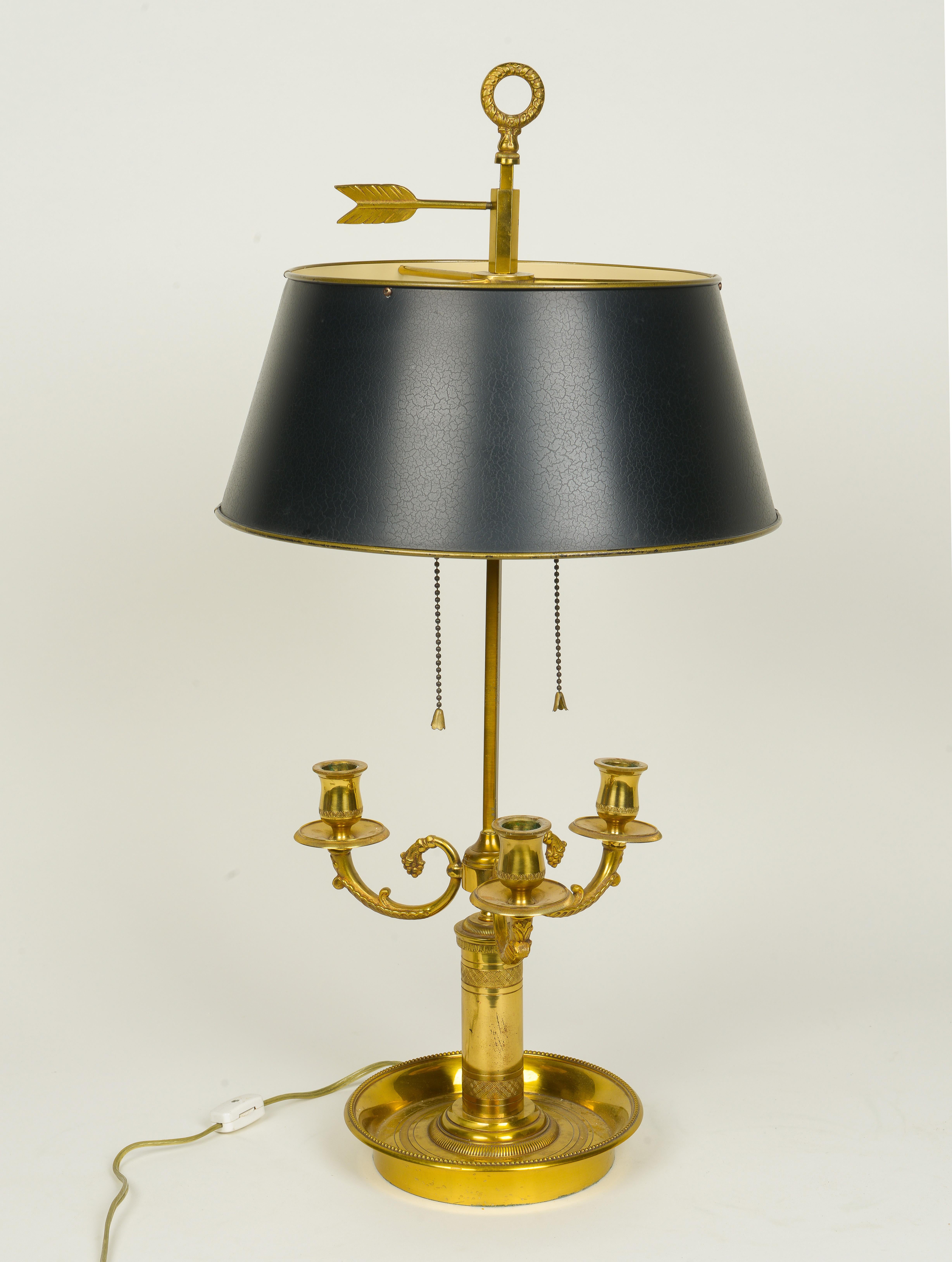 French Pair of Louis XVI Style Gilded Bronze Bouillotte Lamps with Black Tôle Shades For Sale