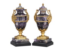 Coppia di cassette in bronzo dorato e ametista in stile Luigi XVI di Alfred Beurdeley