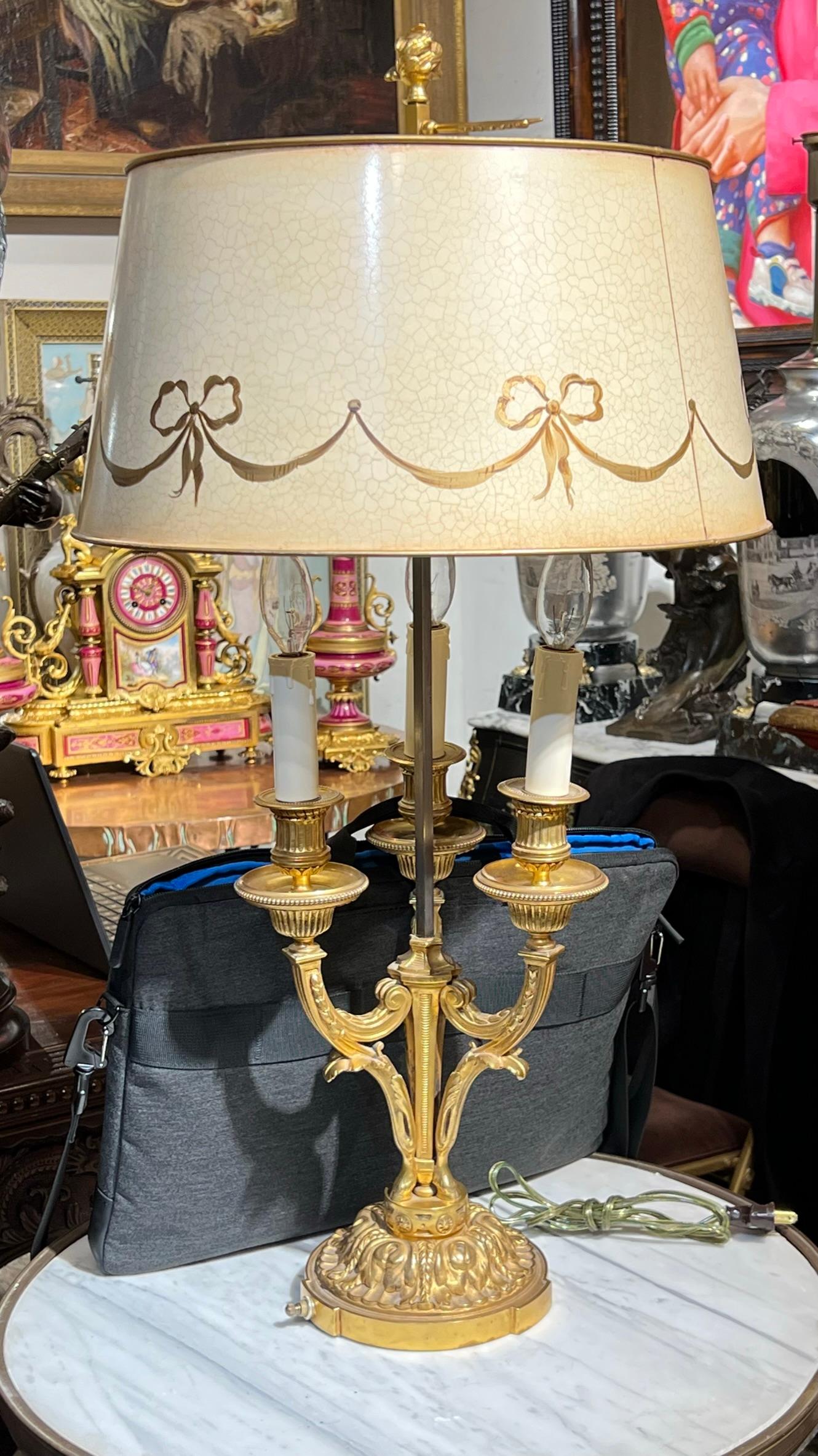 Pair of Louis XVI style  Gilt Bronze Bouillotte Lamps For Sale 7