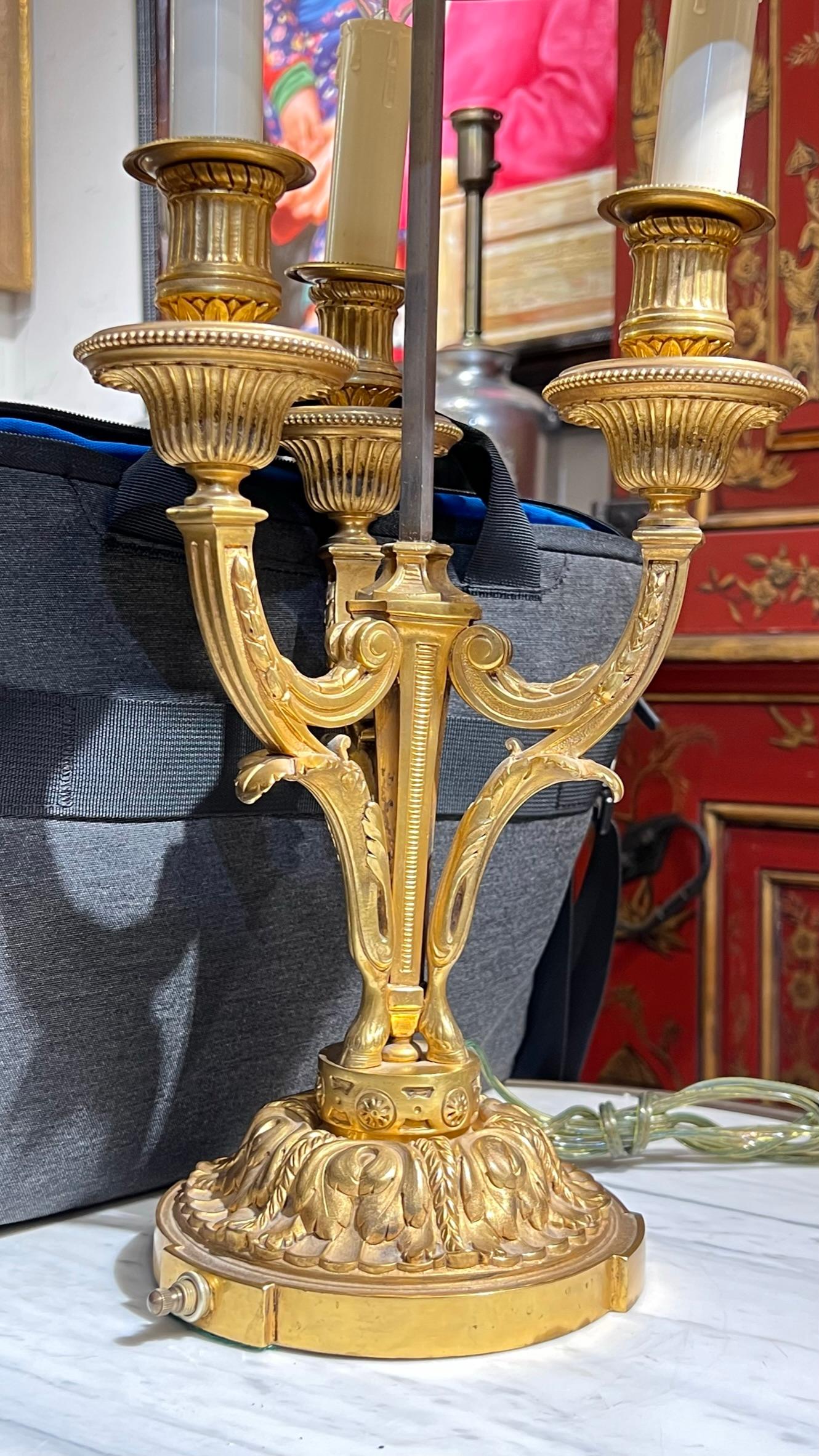 Pair of Louis XVI style  Gilt Bronze Bouillotte Lamps For Sale 8