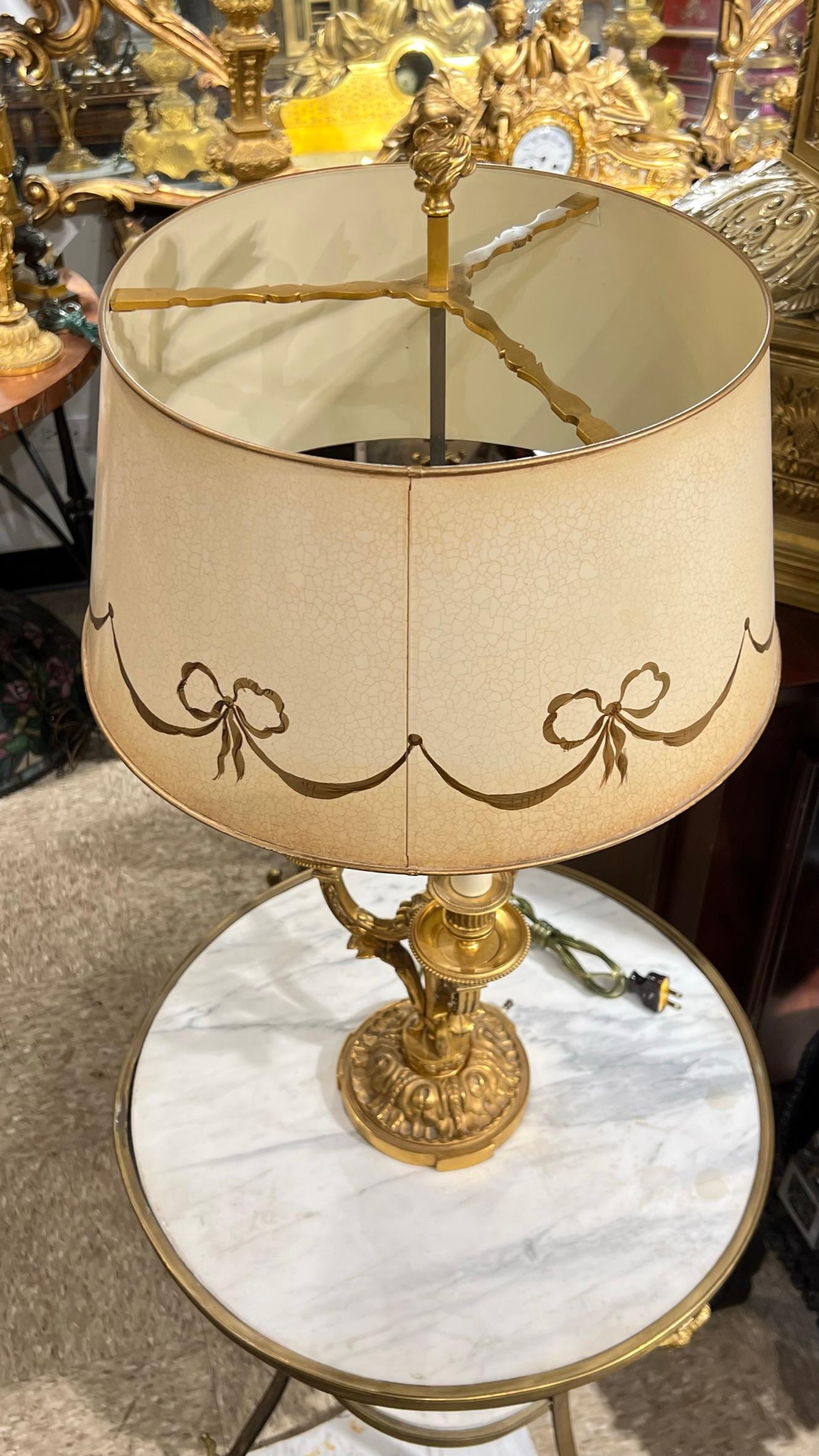 Pair of Louis XVI style  Gilt Bronze Bouillotte Lamps For Sale 3