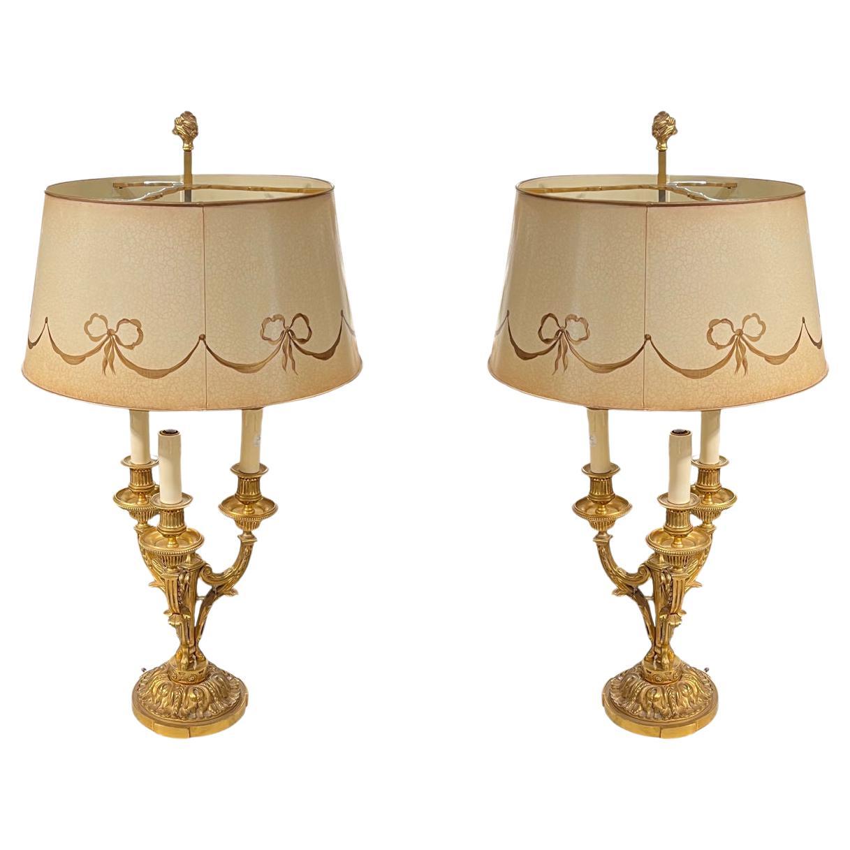 Paar Louis XVI-Stil  Bouillotte-Lampen aus vergoldeter Bronze
