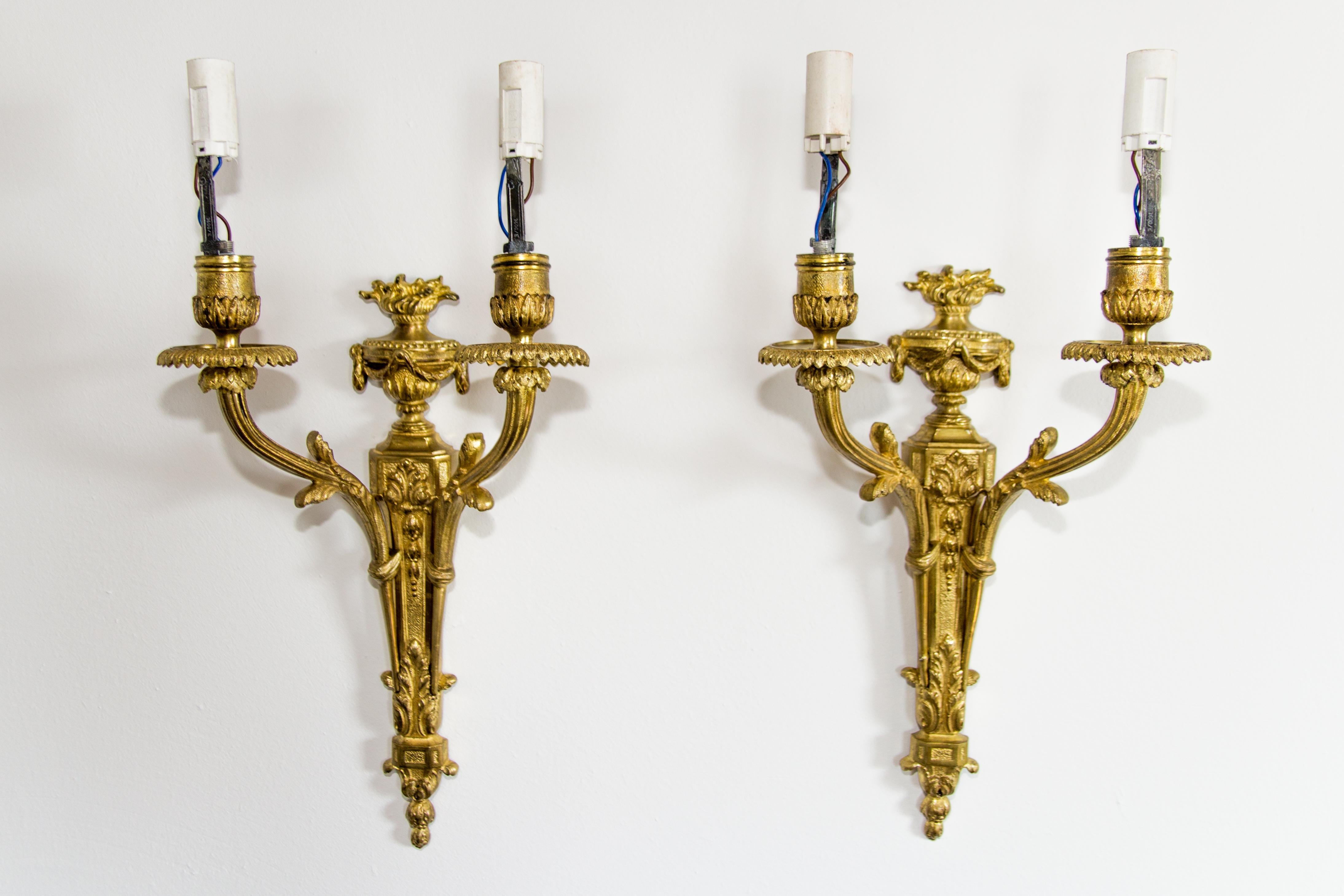 Pair of Louis XVI Style Gilt Bronze Sconces (Louis XVI.)