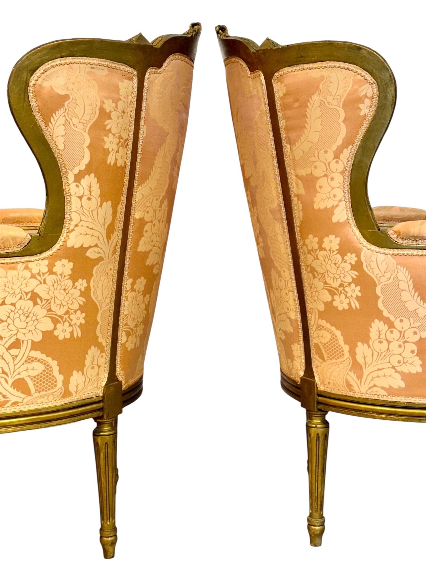 Paar Bergères aus Giltholz im Louis-XVI-Stil, Ende 19. Jahrhundert (Französisch) im Angebot