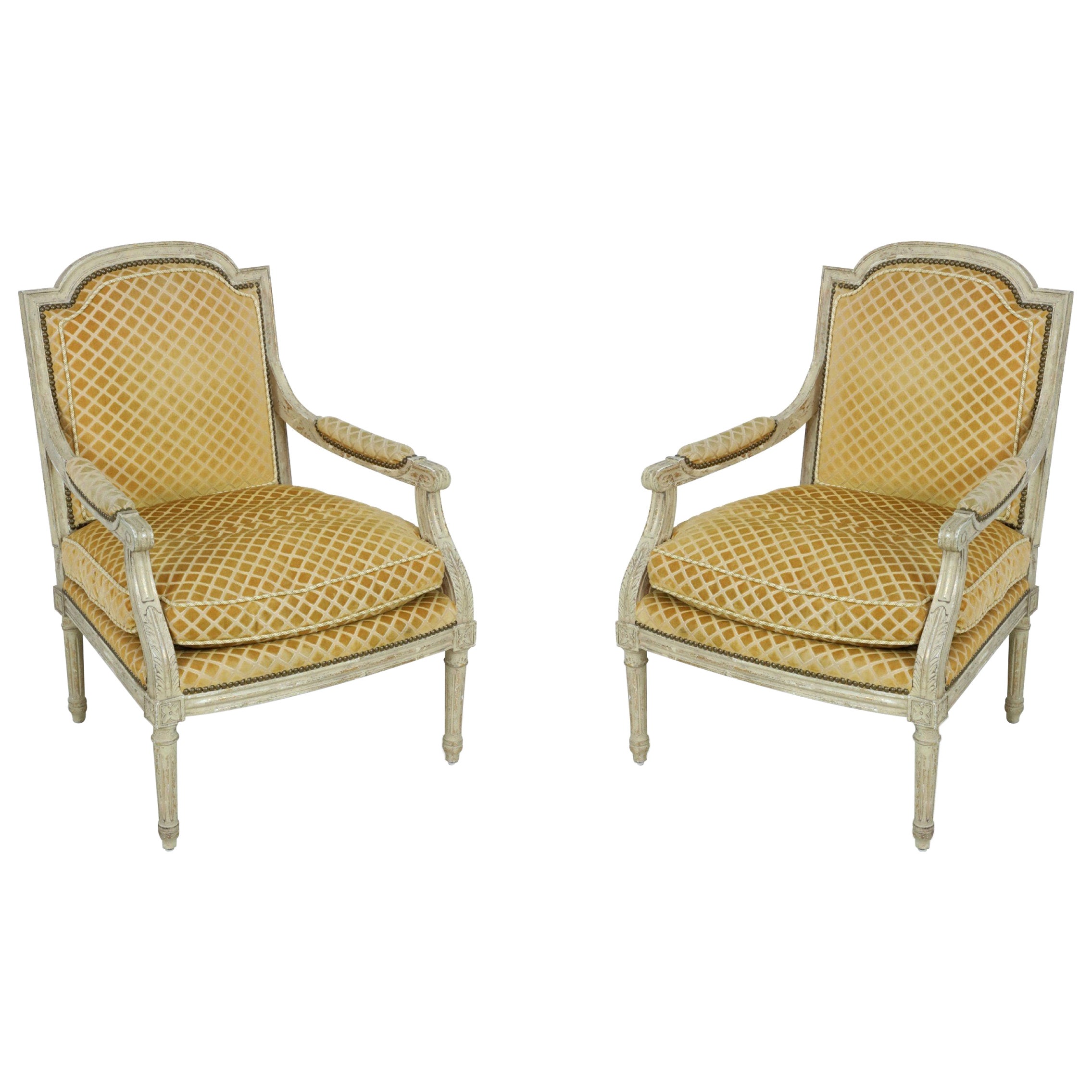 Pareja de Fauteuils / Sillones Tapizados en Oro Estilo Luis XVI en venta