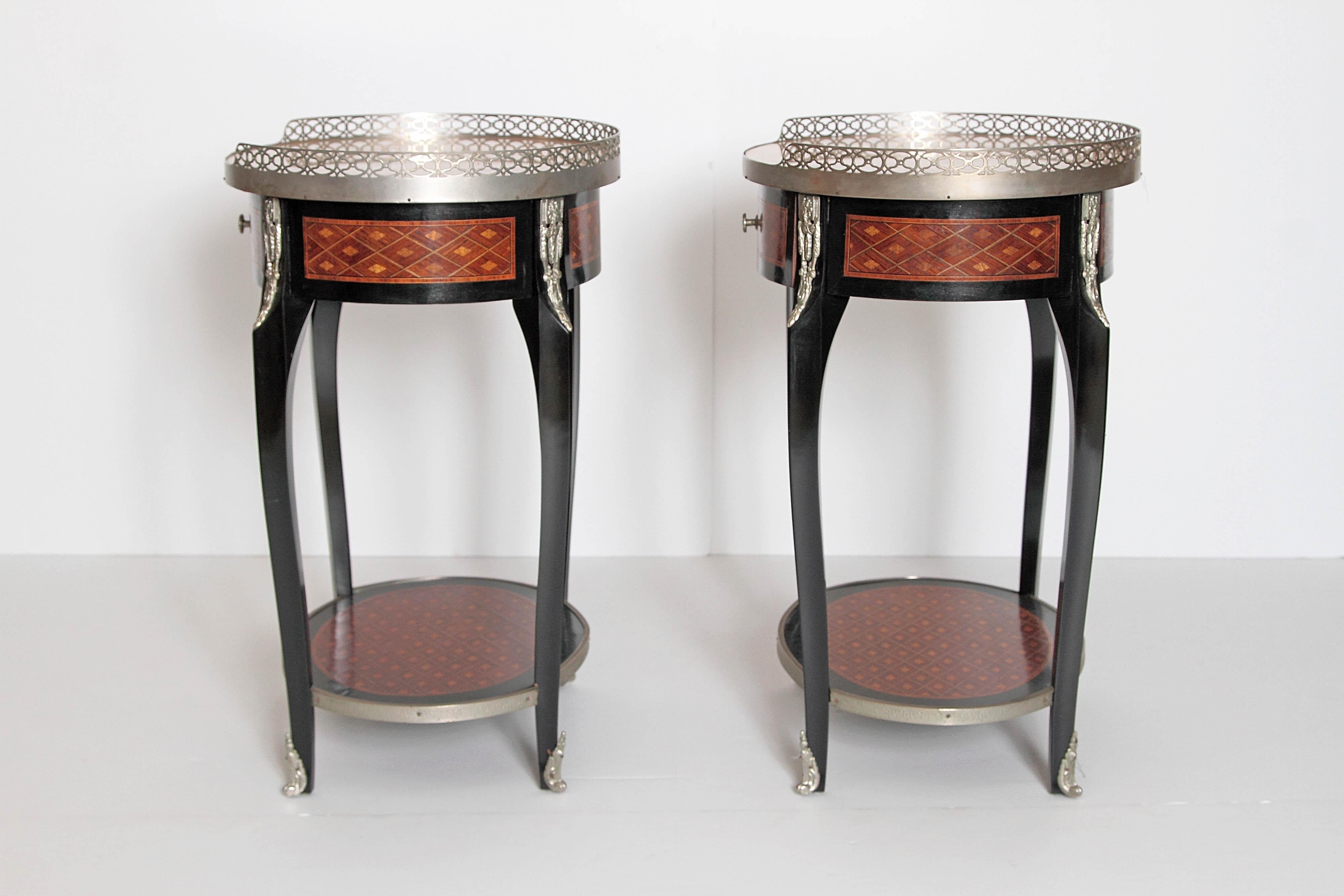 Pair of Louis XVI-Style Guéridons with Silver Gilt Bronze Mounts In Good Condition In Dallas, TX