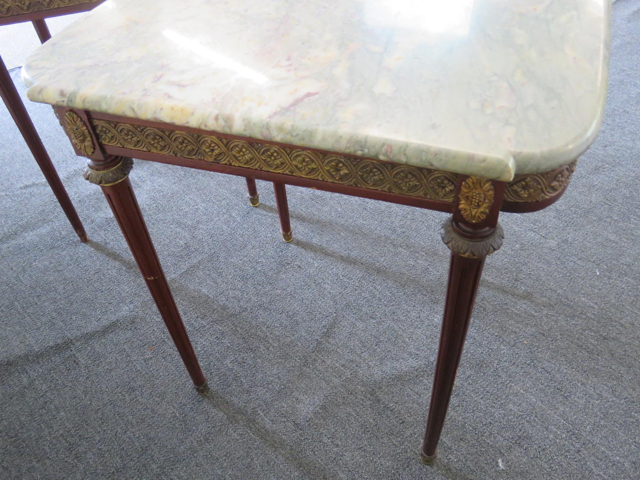 Pair of Louis XVI Style Marble-Top End Tables mann. Forest 3