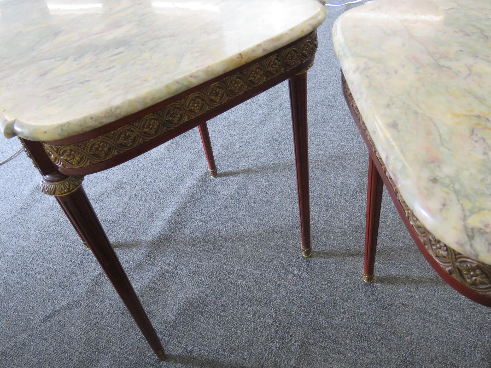 Pair of Louis XVI Style Marble-Top End Tables mann. Forest 2