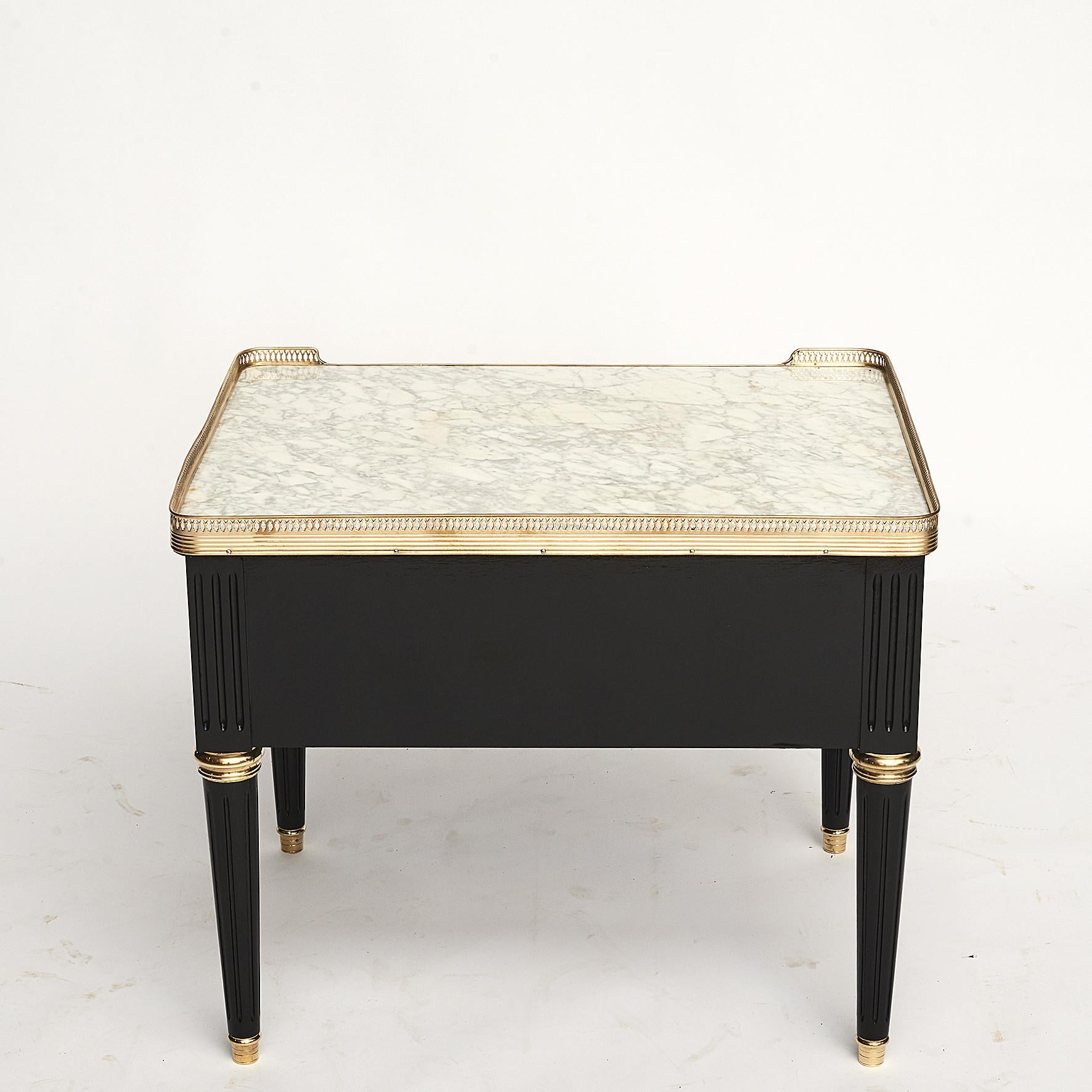 Pair of Louis XVI Style Marble-Topped Nightstands or Side Tables In Good Condition In Kastrup, DK