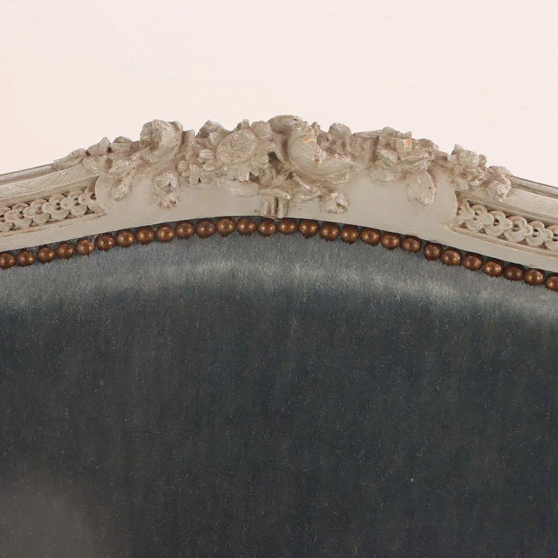 Pareja de sillones franceses de estilo Luis XVI (neoclásico), finales del siglo XIX en venta 1