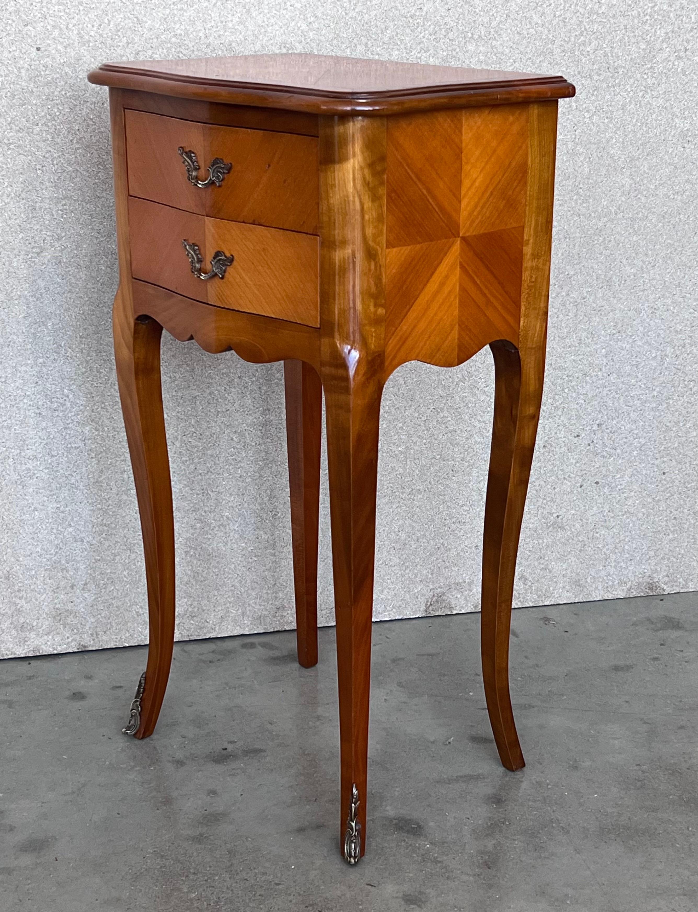 Pair of Louis XVI Style Nightstands with Two Drawers and Cabriole Legs For Sale 1