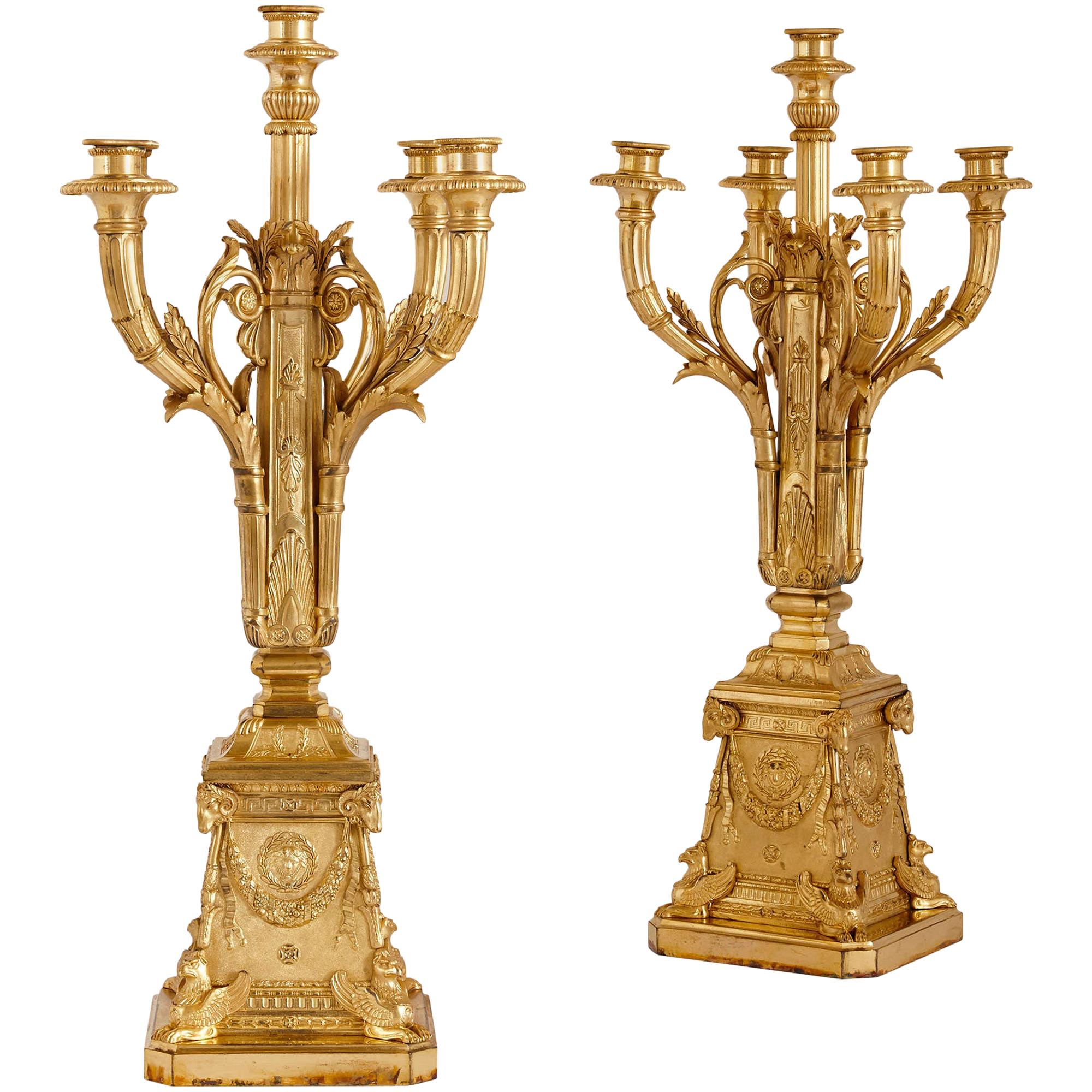 Paar Goldbronze-Kandelaber im Louis-XVI.-Stil von Susse Frères