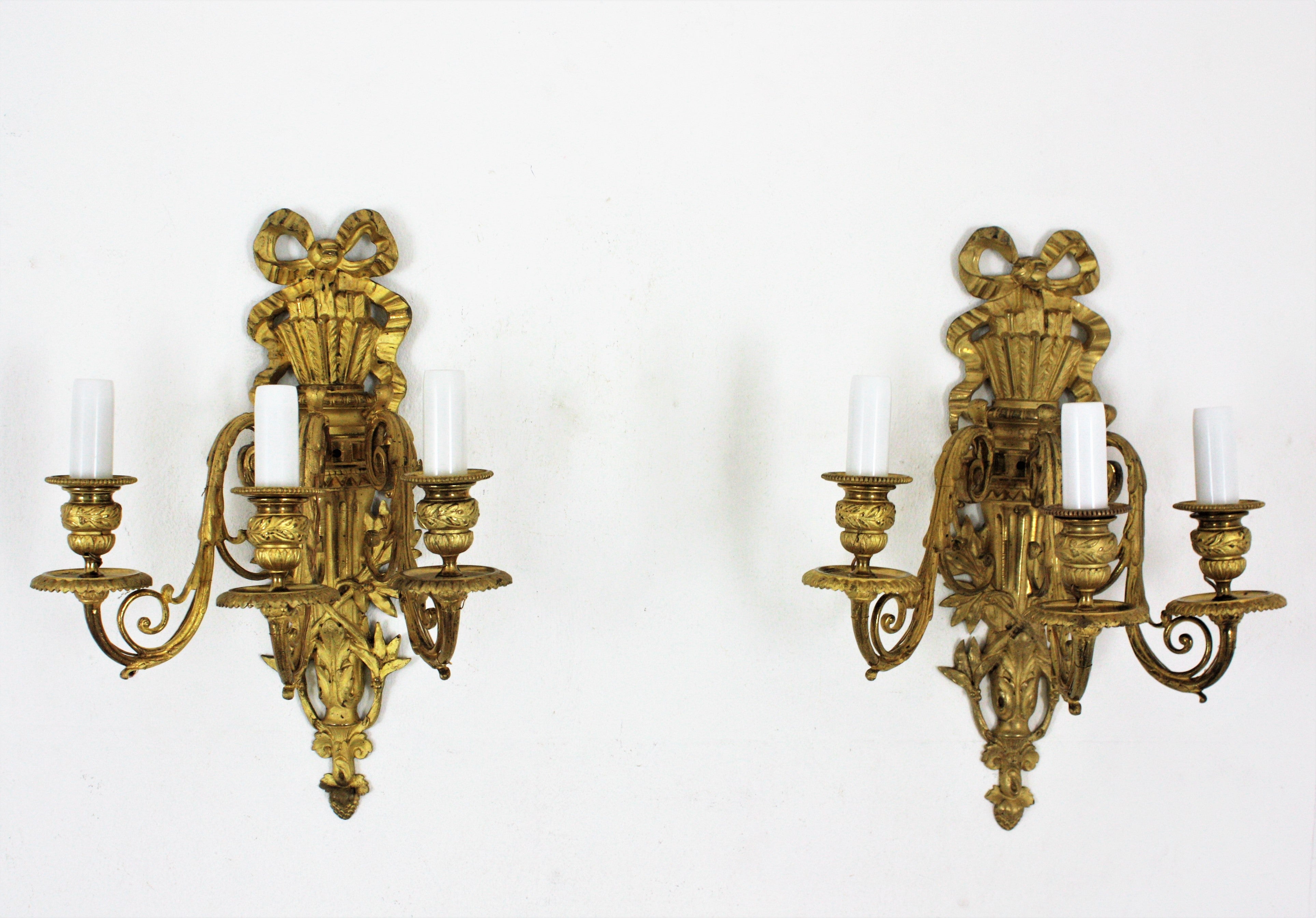 Pair of French Louis XVI Style Sconces in Ormolu For Sale 3