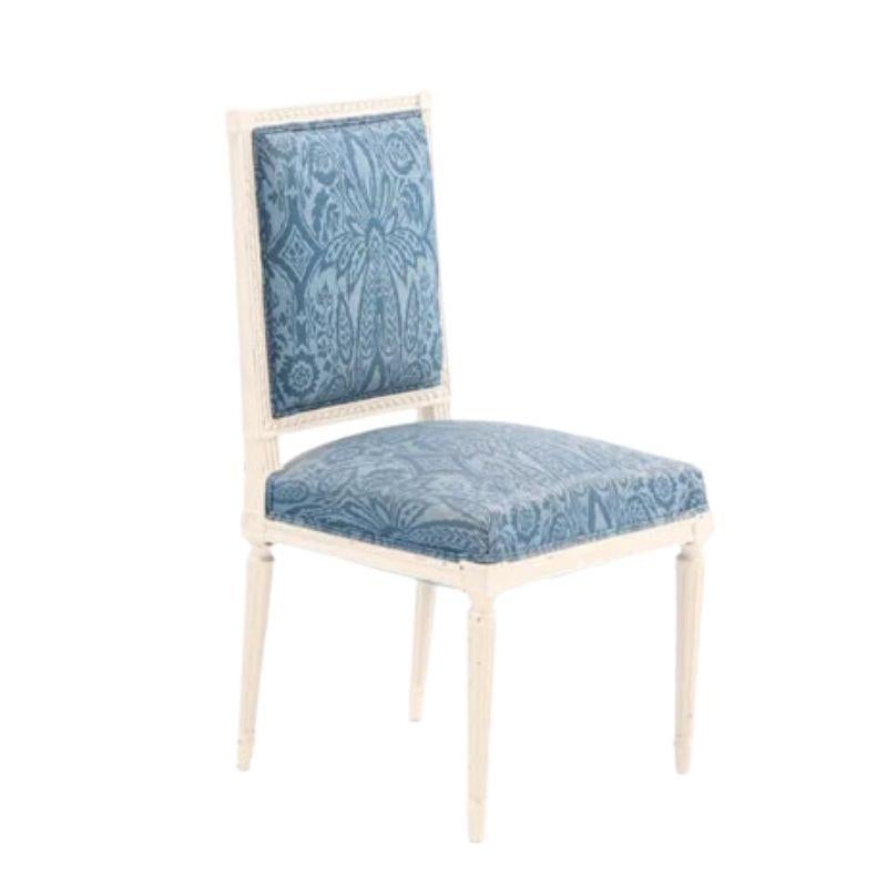 Paire de chaises d'appoint peintes de style Louis XVI Bon état - En vente à Locust Valley, NY