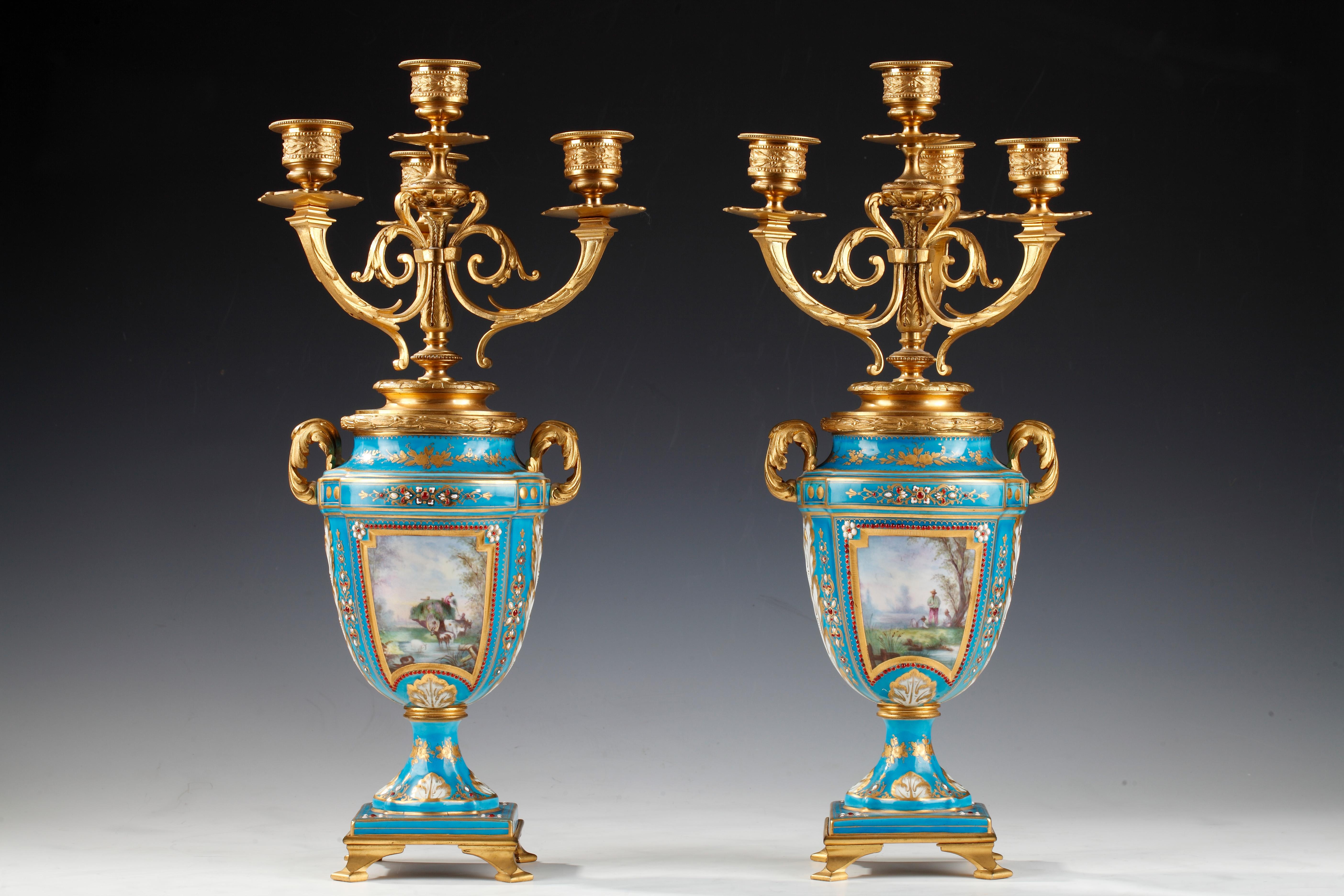 Pareja de jarrones candelabro de porcelana 
