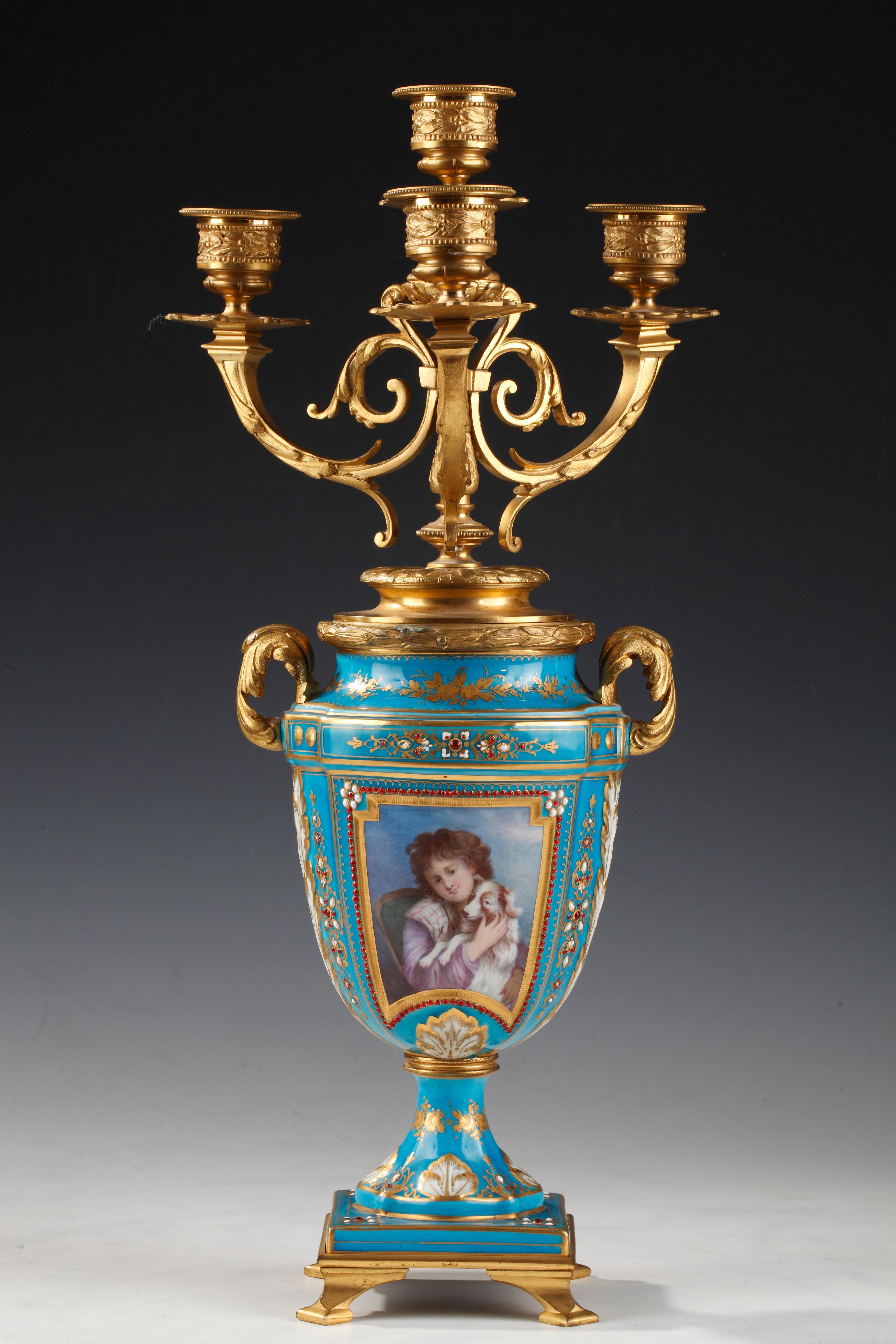 Pareja de jarrones candelabro de porcelana 