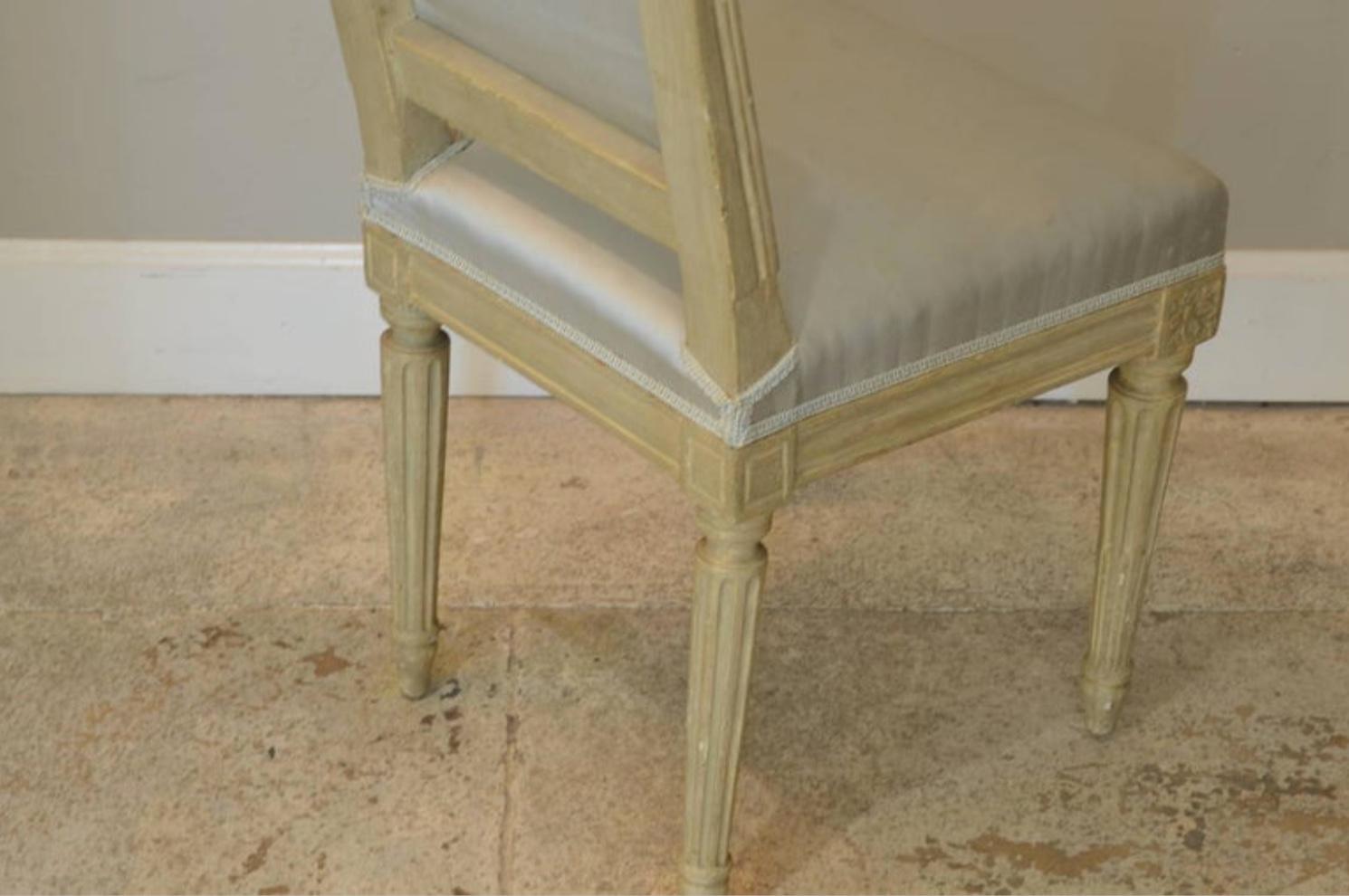Début du 20ème siècle Paire de chaises d'appoint de style Louis XVI par Armand-Albert Rateau en vente