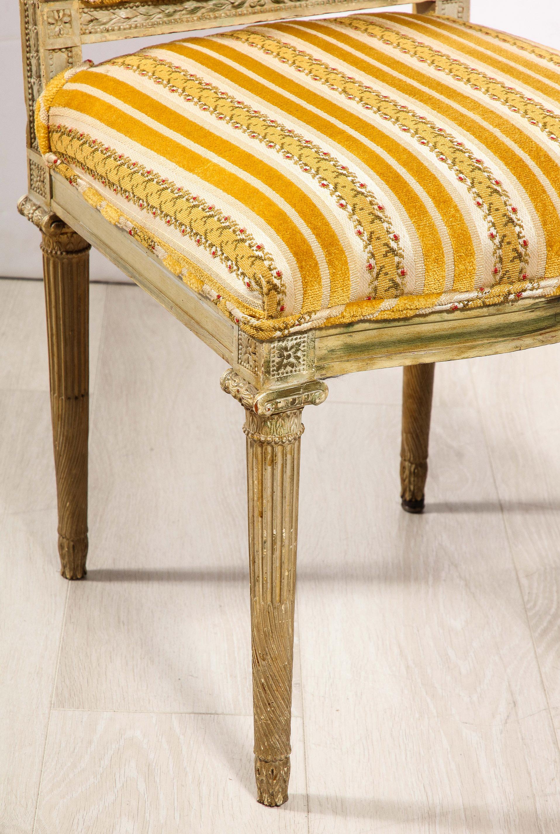 Paire de chaises d'appoint de style Louis XVI en vente 6