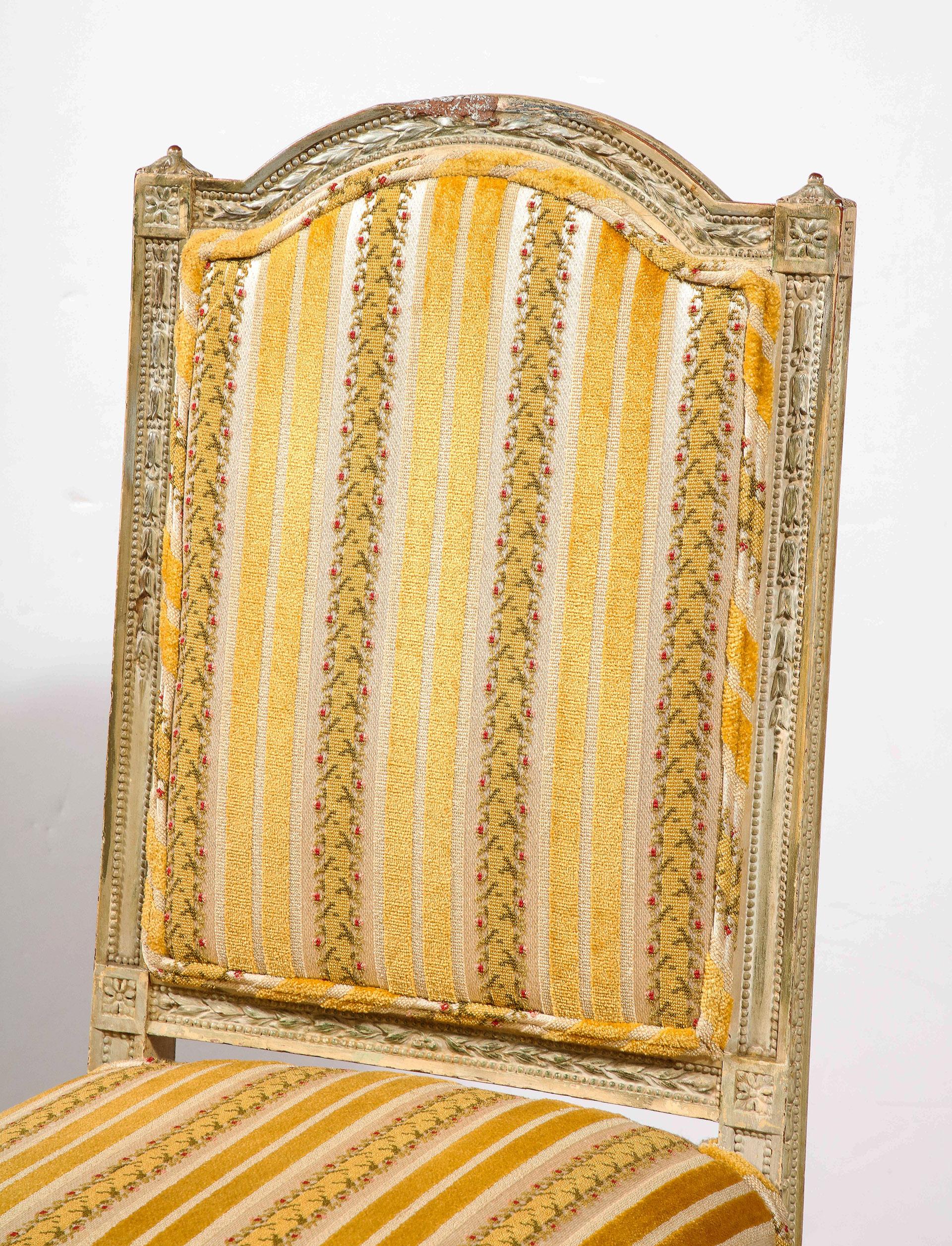 Paire de chaises d'appoint de style Louis XVI en vente 2