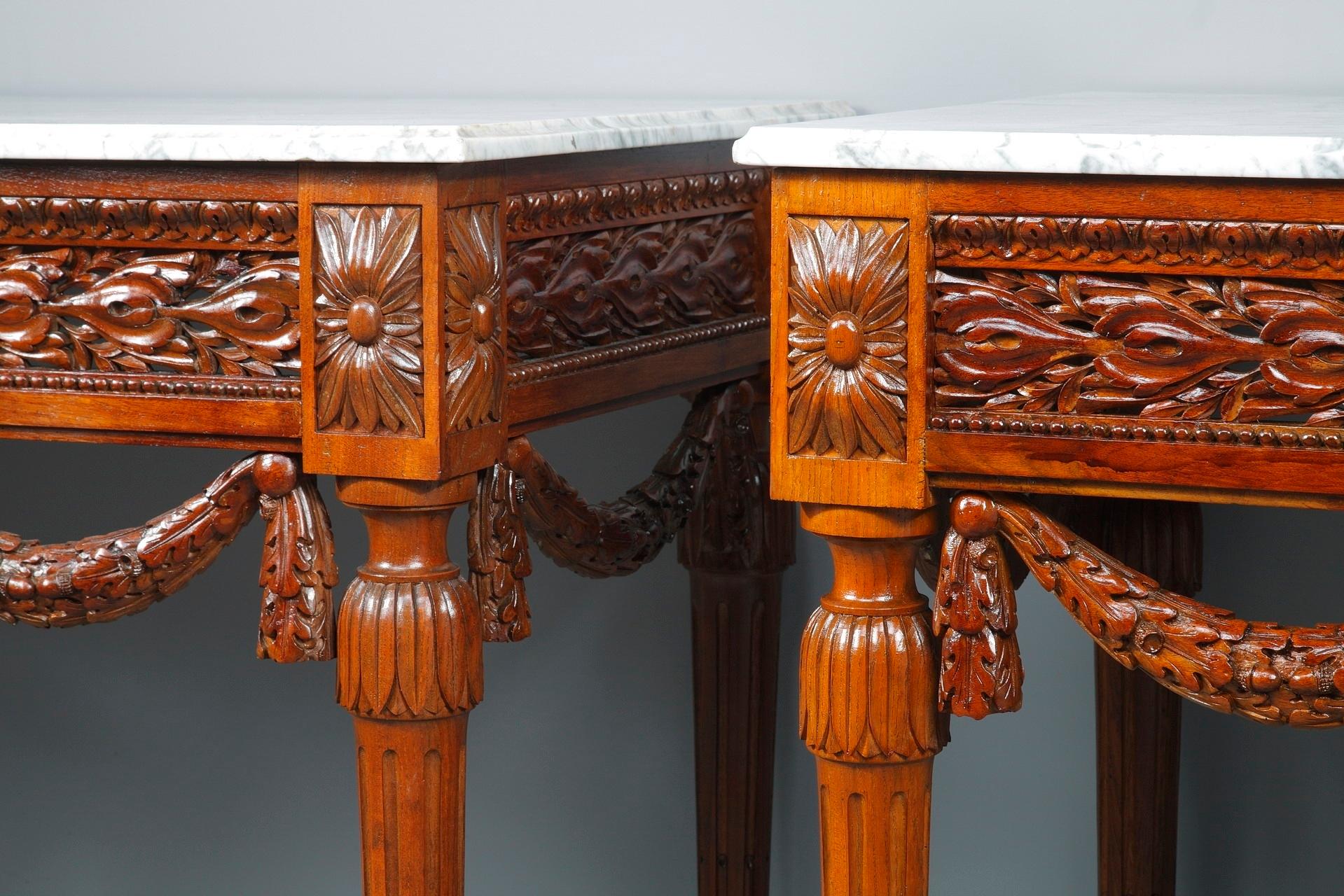 Pair of Louis XVI-Style Walnut Consoles Tables In Good Condition For Sale In Paris, FR