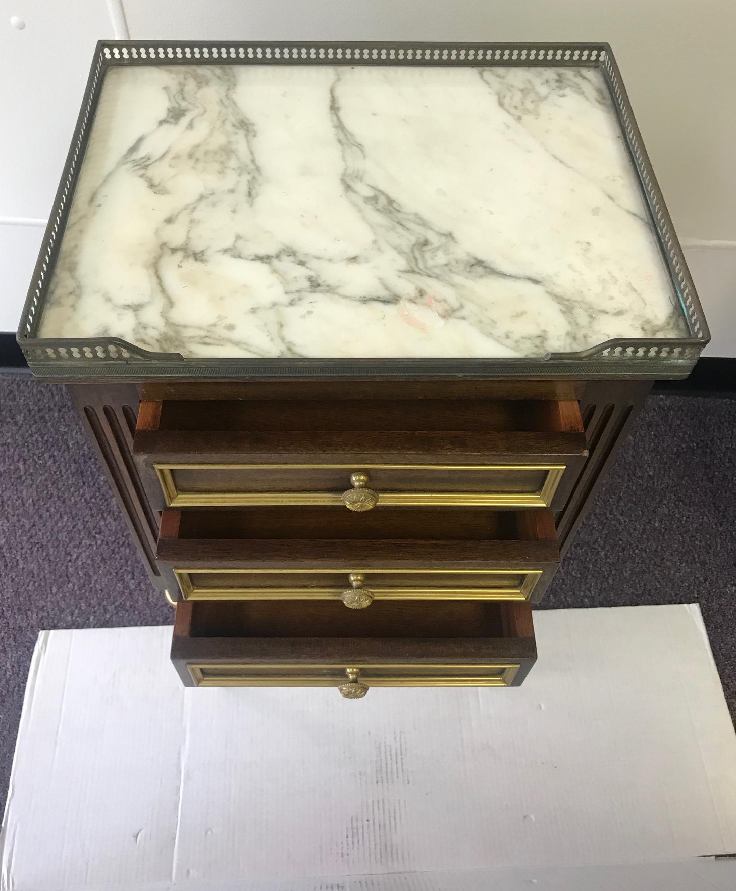 French Pair of Louis XVI Style Walnut, Marble and Brass End Tables