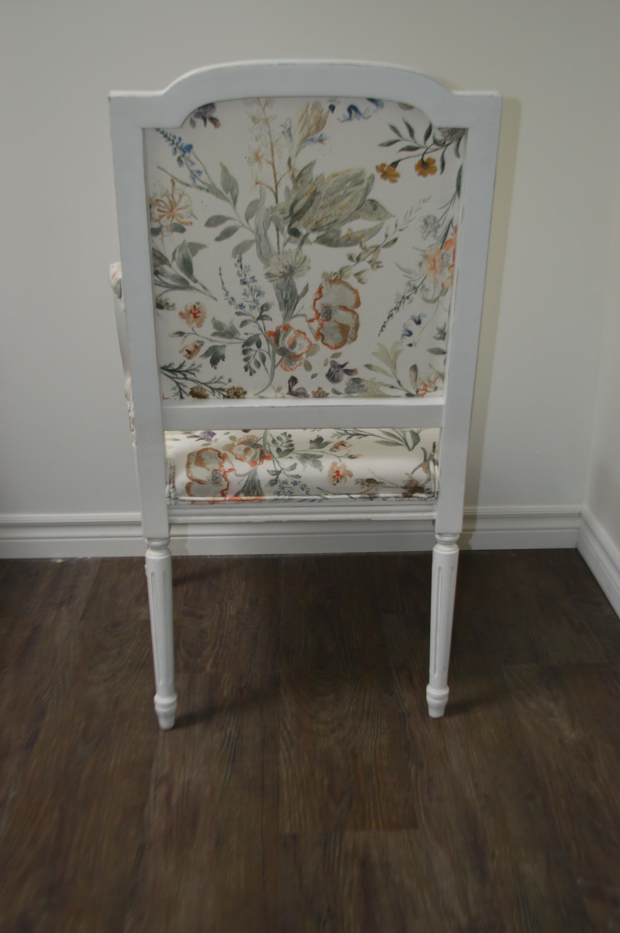 Pair of Louis XVI Style White Painted Armchairs, Upholstered with a Print Fabric For Sale 4
