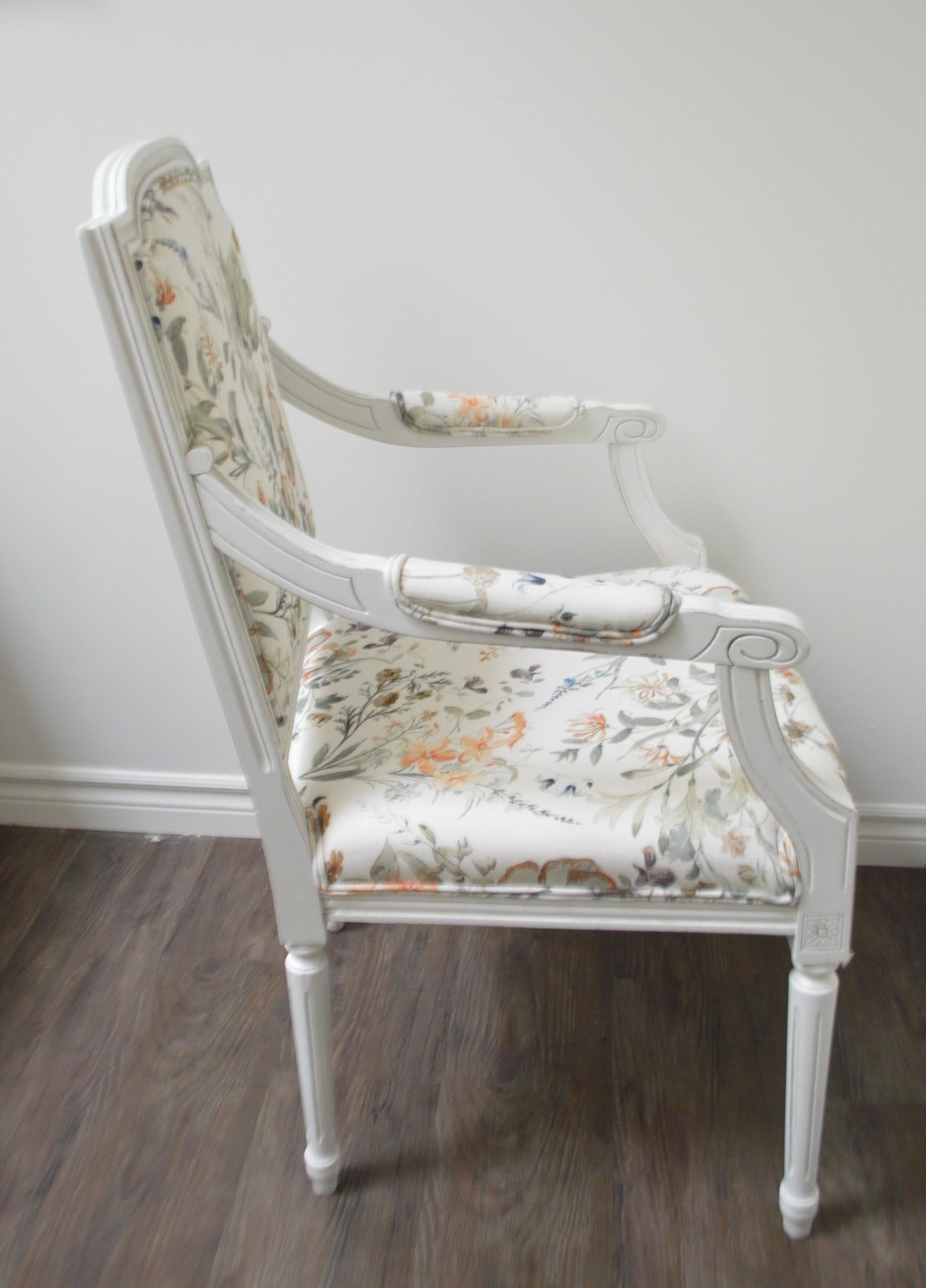 Pair of Louis XVI Style White Painted Armchairs, Upholstered with a Print Fabric For Sale 5