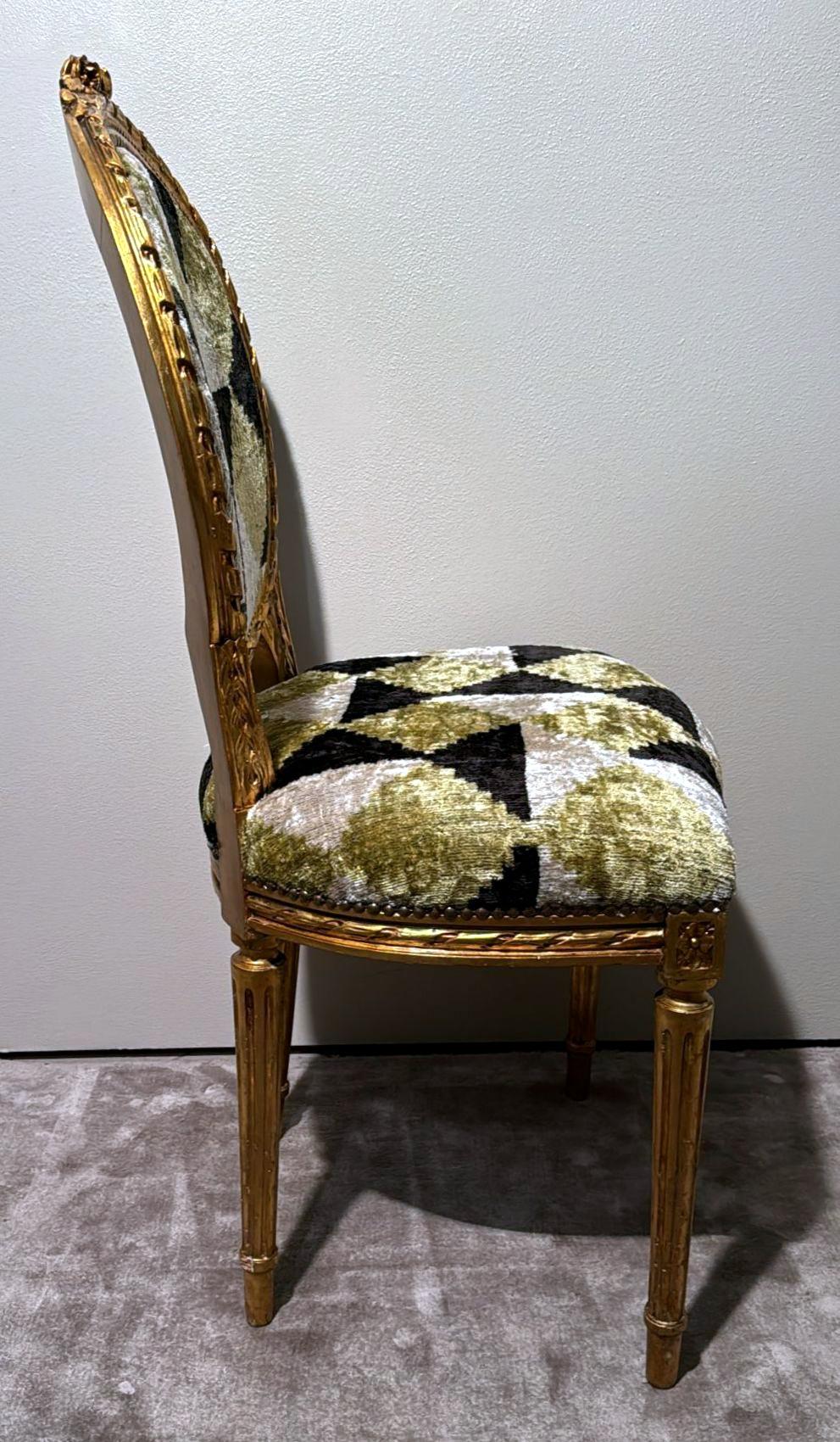 Pair Of Louis XVI-Style Wooden Chairs Gold Leaf Finish And Ikat Silk Velvet For Sale 4