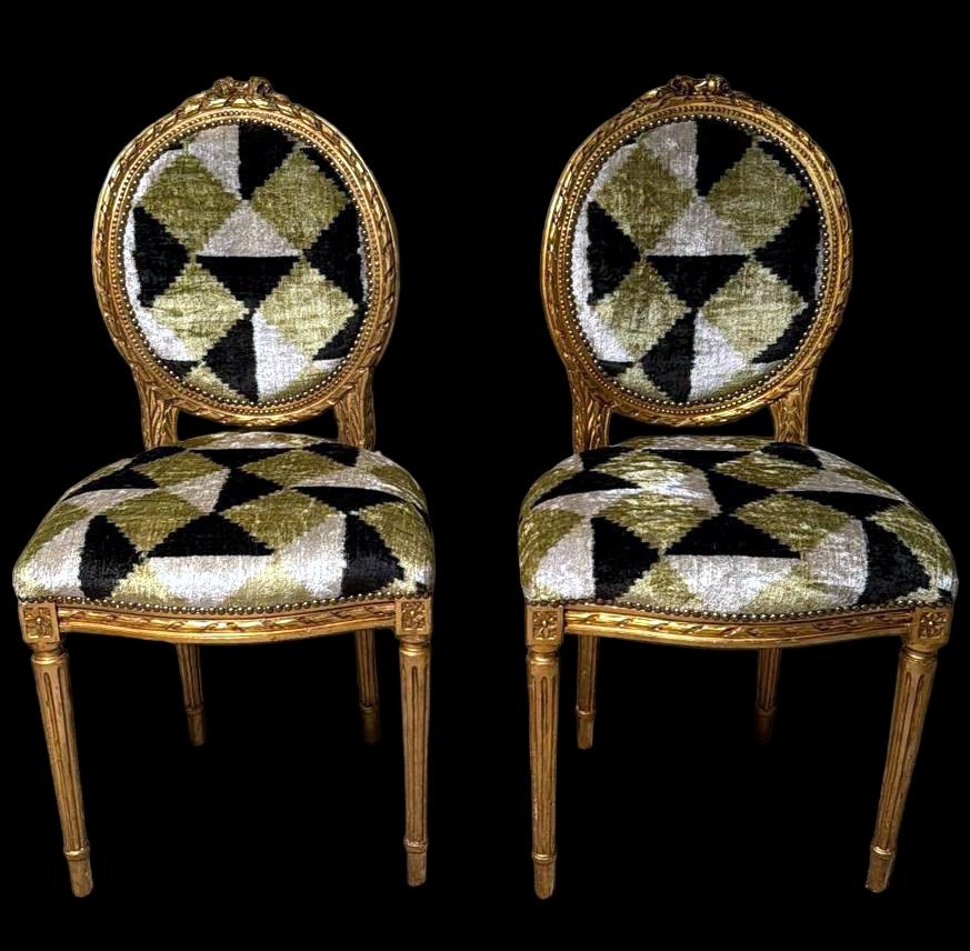 Please read the entire description carefully, as we strive to provide you with accurate technical and historical details to ensure the authenticity of our items.
This fascinating and rare pair of Louis XVI-style chairs features exquisite