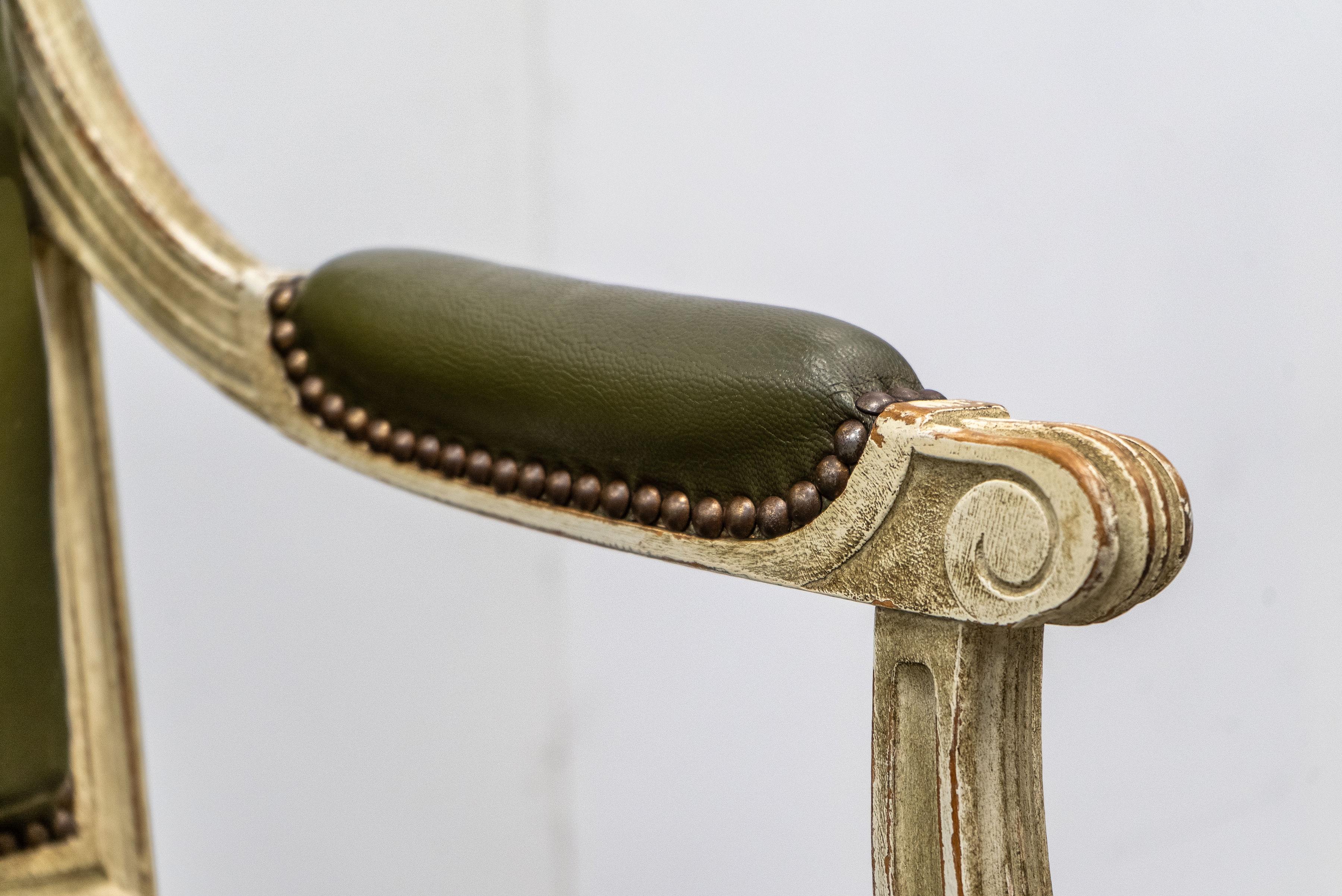 19th Century Pair of Louix XVI End Chairs For Sale