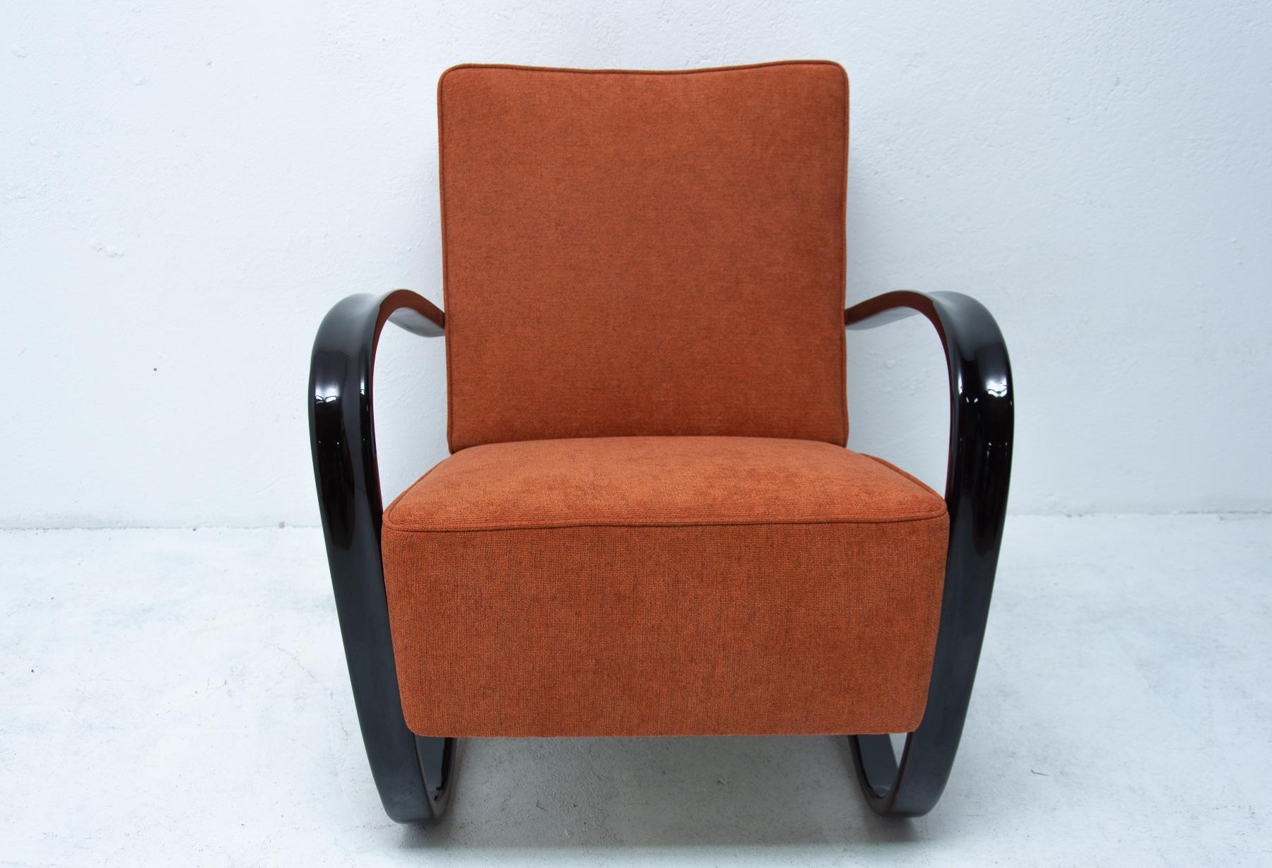 Bentwood Pair of Lounge Armchairs H-269 by Jindřich Halabala for UP Závody, 1930s