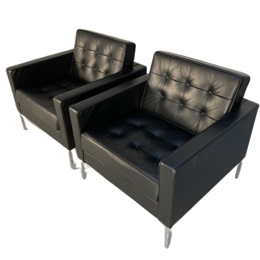 Paar Loungesessel aus schwarzem Leder von Florence Knoll für Knoll Studio (21. Jahrhundert und zeitgenössisch) im Angebot